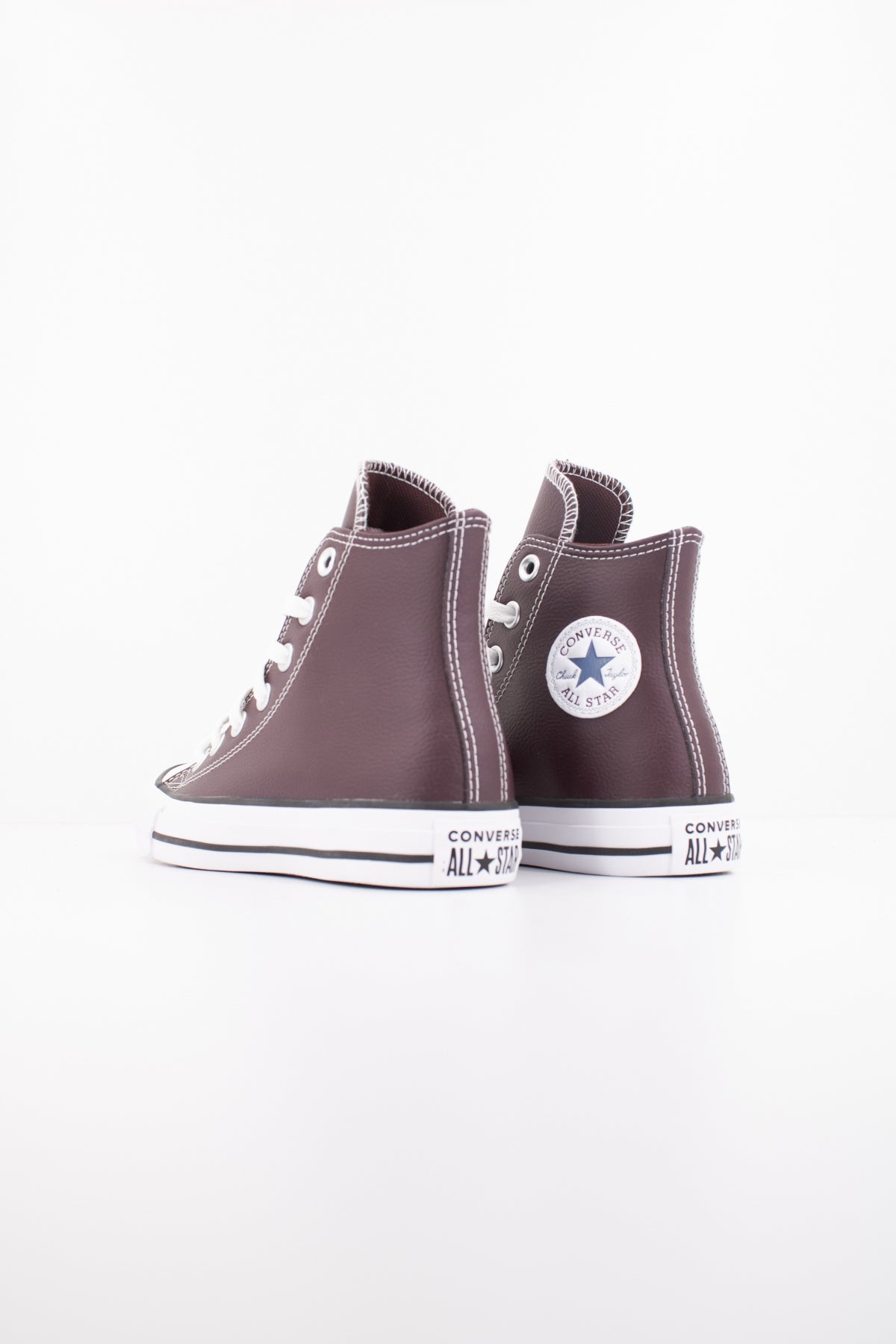 CONVERSE CHUCK TAYLOR ALL STAR FAUX LEATHER en color BURDEOS  (5)