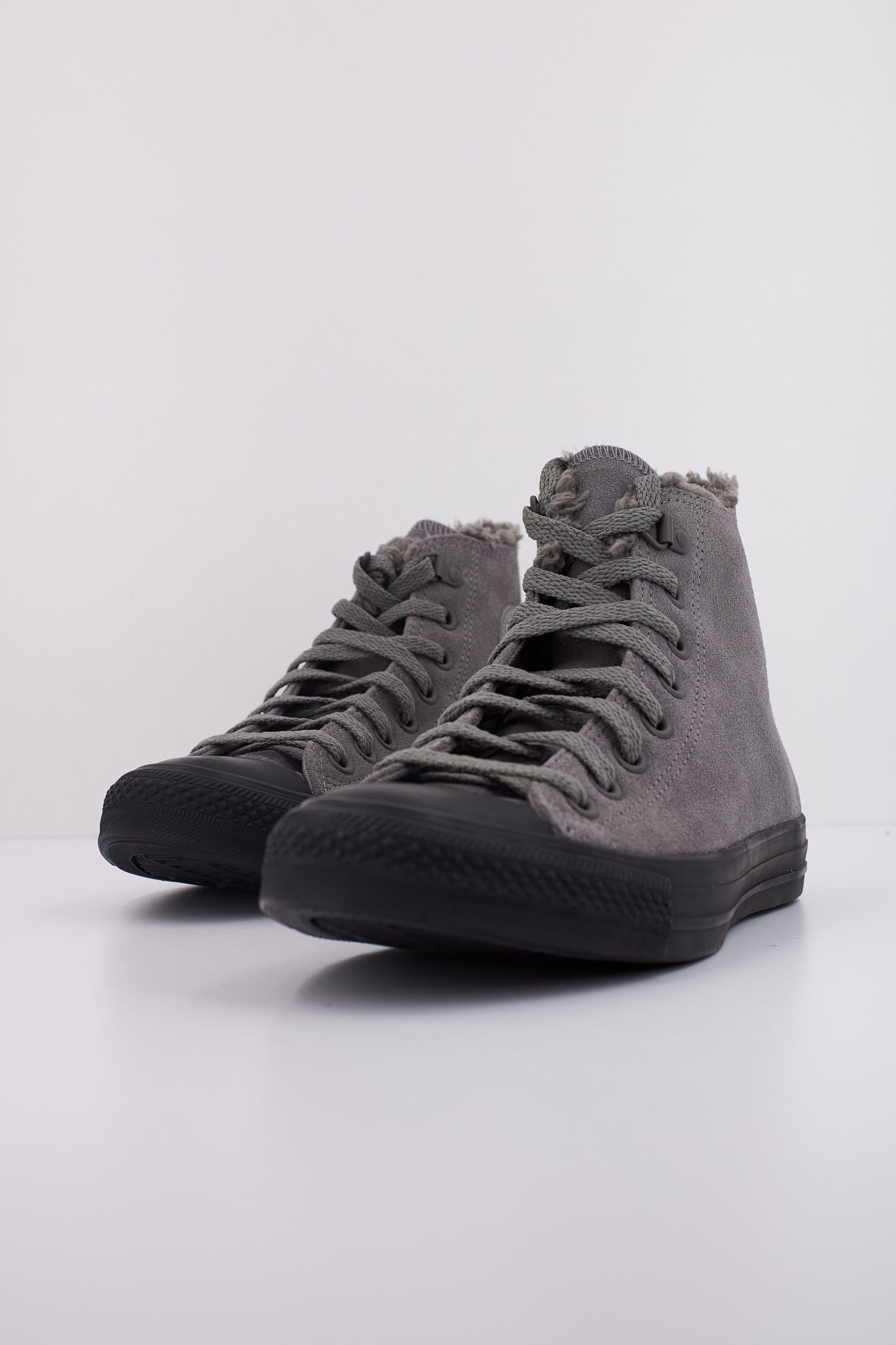 CONVERSE CHUCK TAYLOR ALL STAR HI en color GRIS  (2)