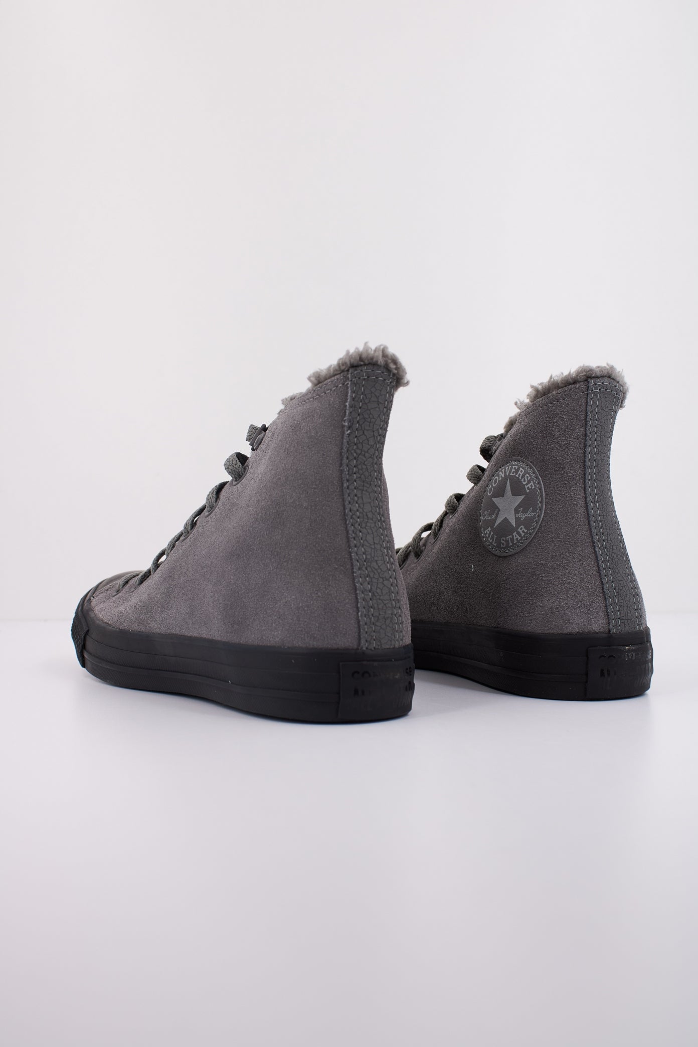 CONVERSE CHUCK TAYLOR ALL STAR HI en color GRIS  (4)
