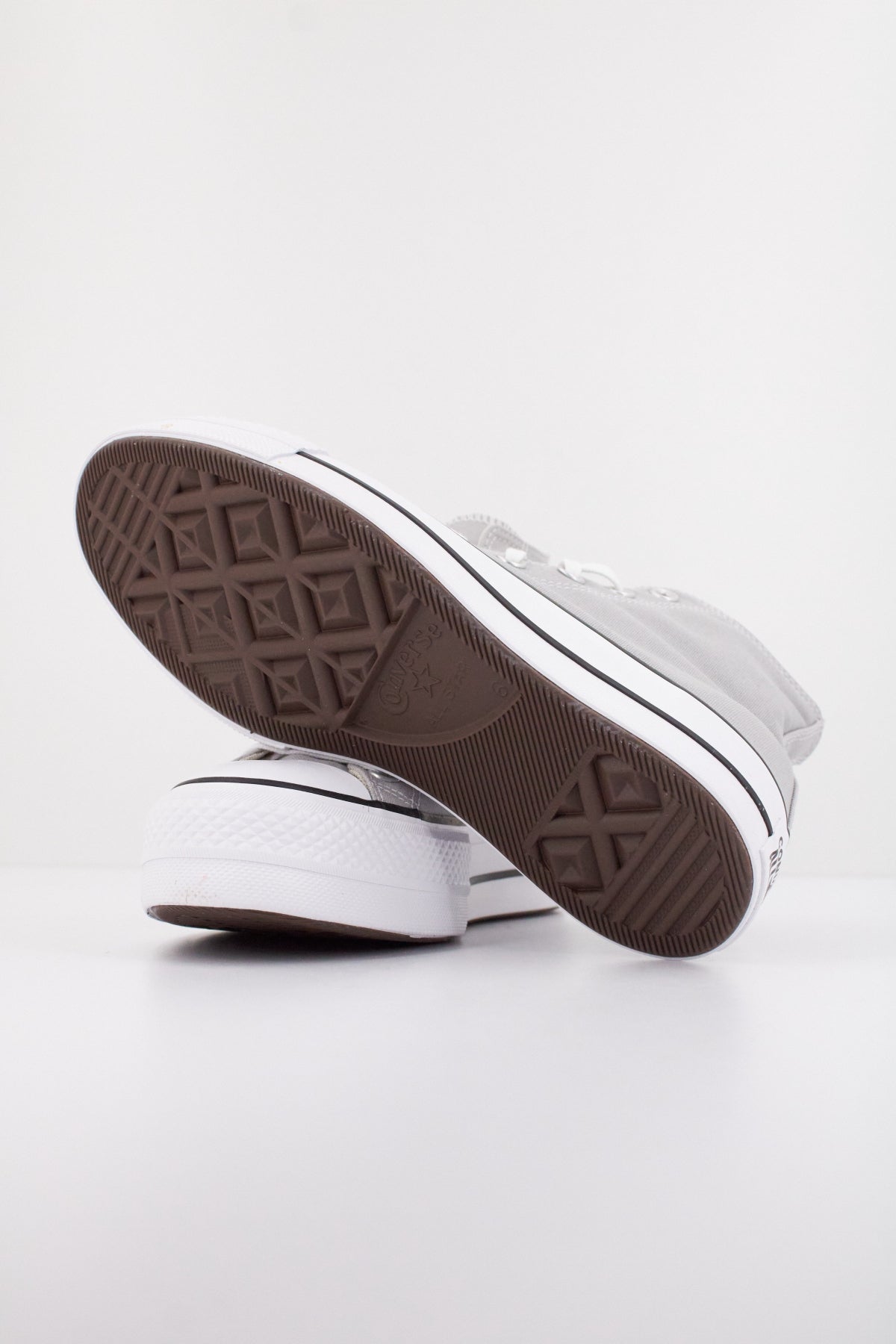 CONVERSE CHUCK TAYLOR ALL STAR LIFT en color GRIS  (5)