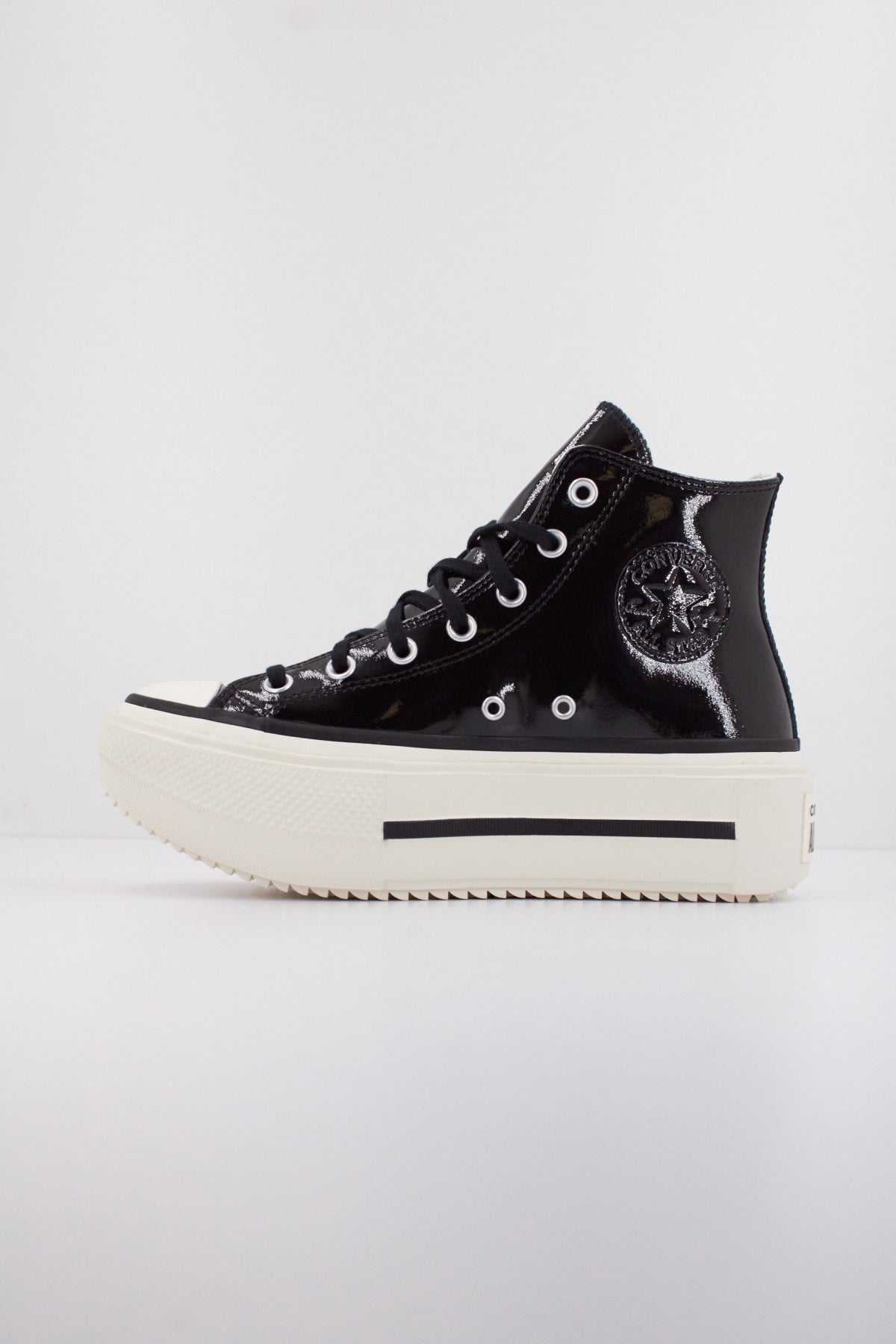 CONVERSE CHUCK TAYLOR ALL STAR LIFT DOUBLE STACK PLATFORM PATENT LEATHER en color NEGRO  (1)
