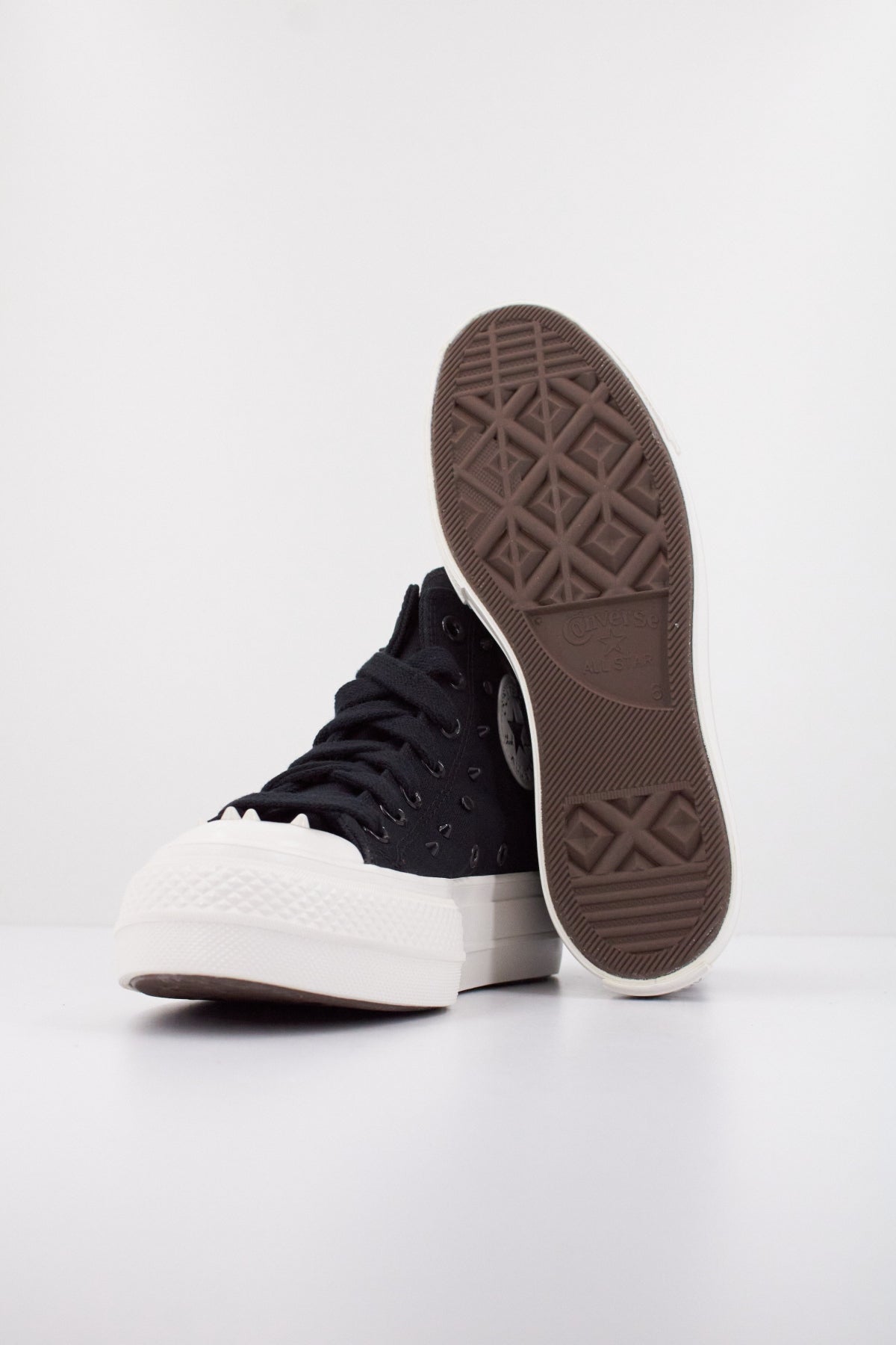 CONVERSE  CHUCK TAYLOR ALL STAR LIFT  PLATFORM SPIKES en color NEGRO  (5)