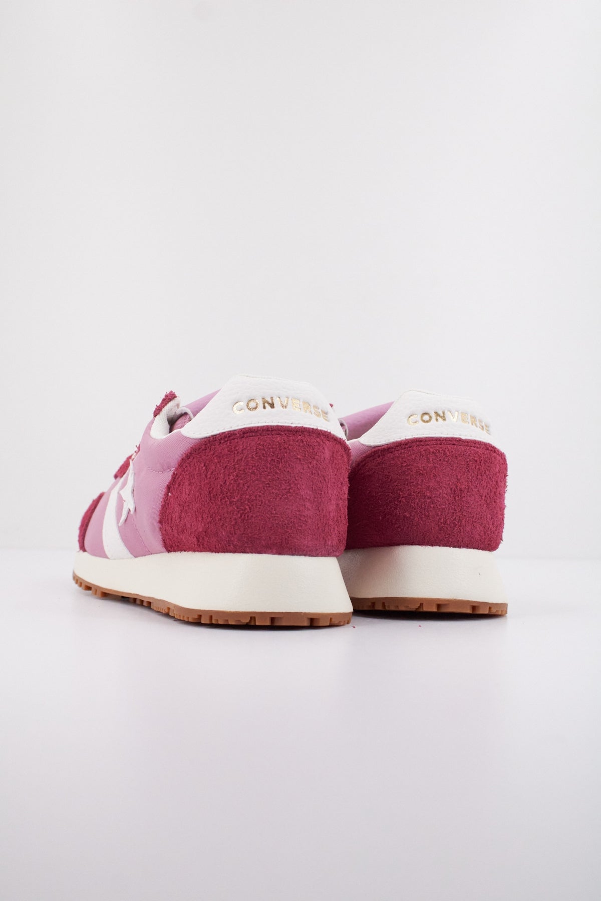 CONVERSE OMEGA TRAINER en color ROSA  (4)