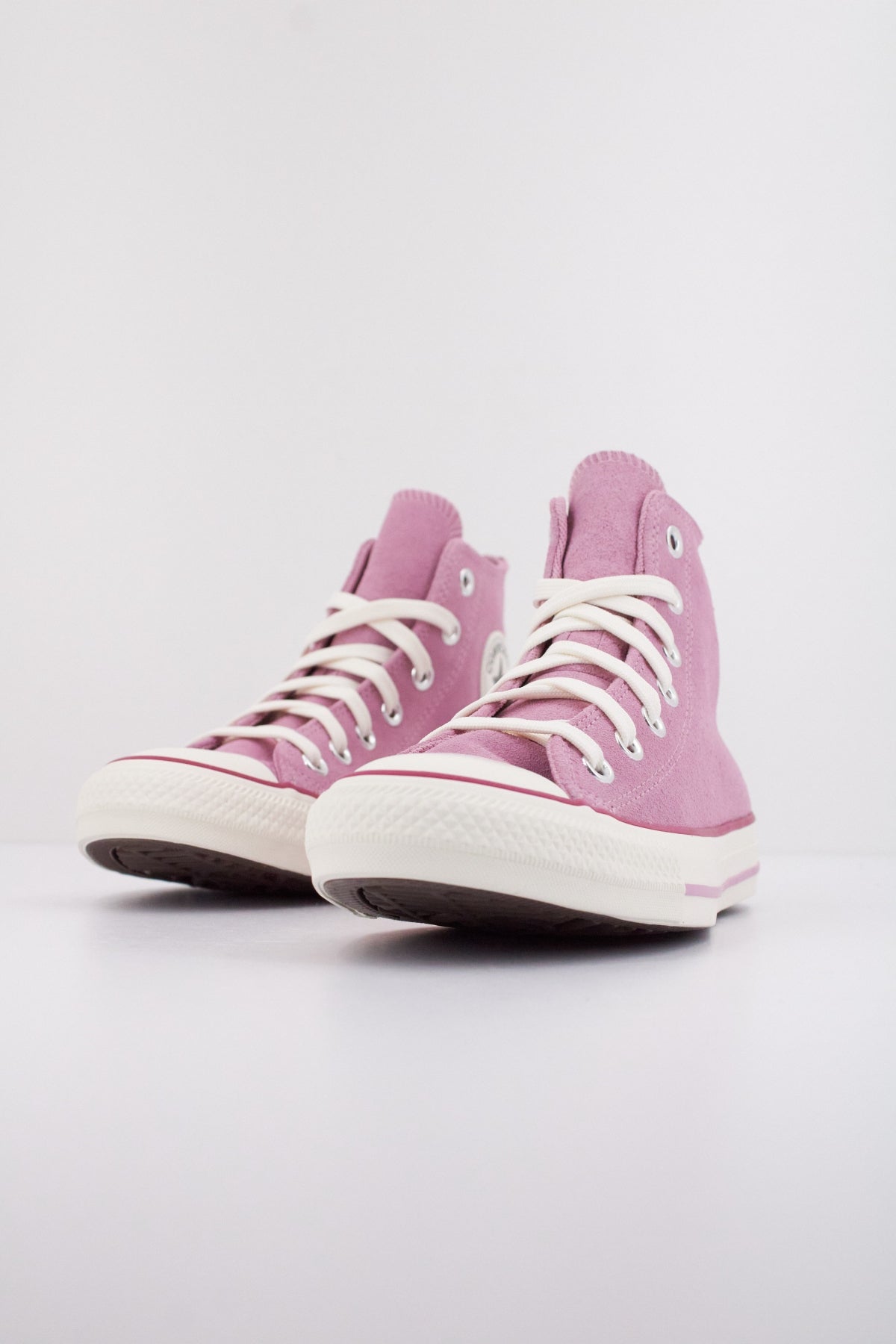 CONVERSE CHUCK TAYLOR ALL STAR  CONTRAST SUEDE en color ROSA  (2)