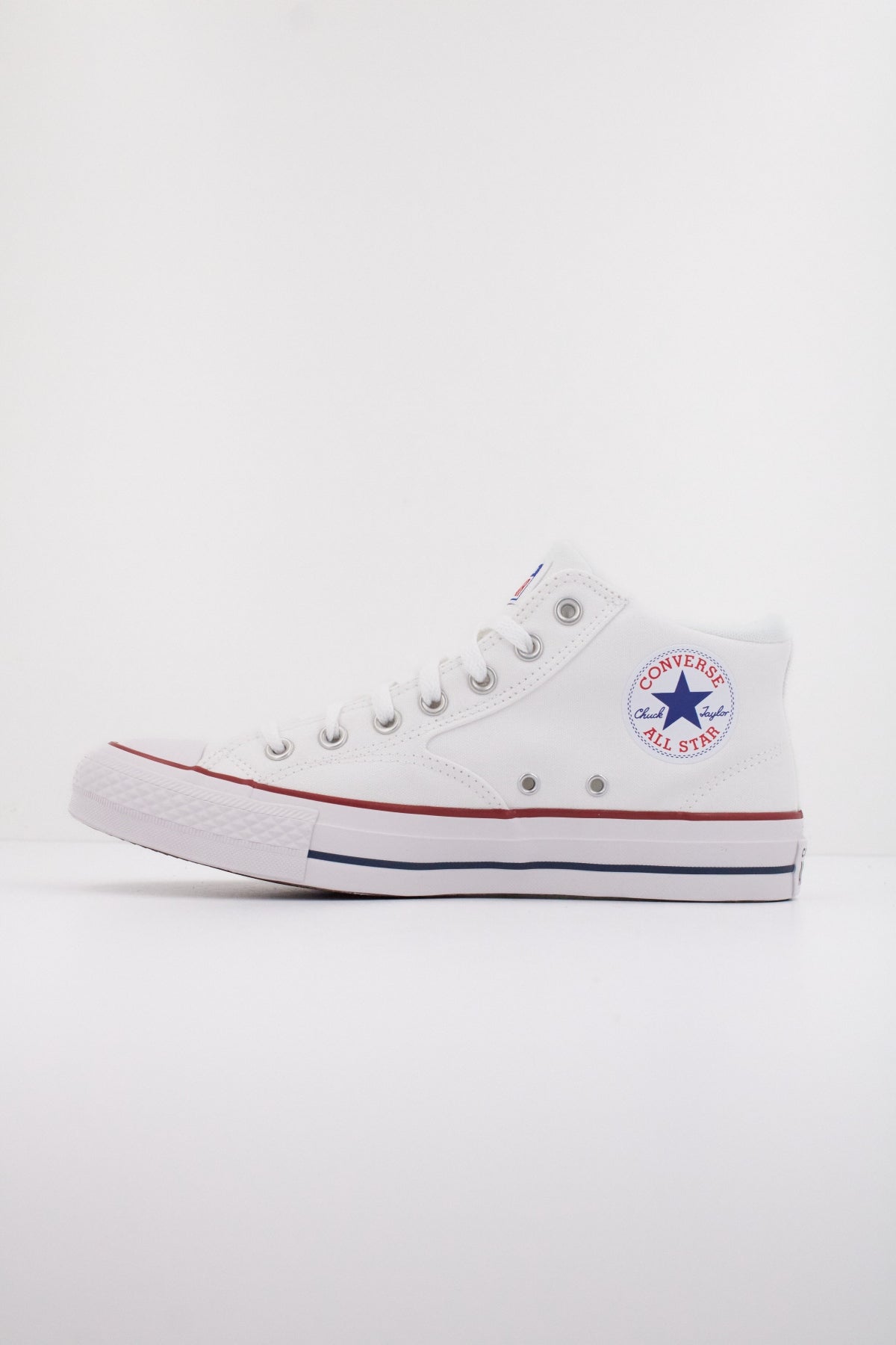 CONVERSE CHUCK TAYLOR ALL STAR MALDE en color BLANCO  (1)