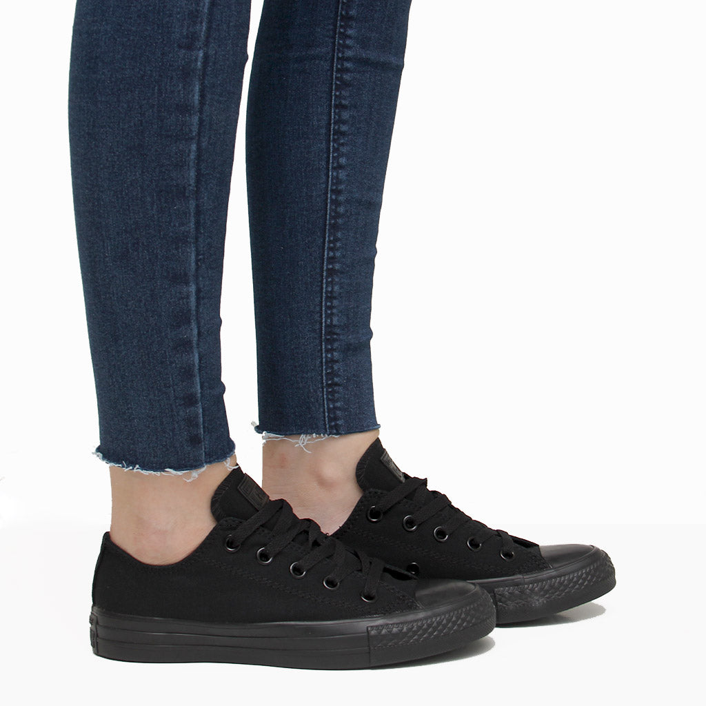 CONVERSE CHUCK TAYLOR STAR CORE en color NEGRO  (9)