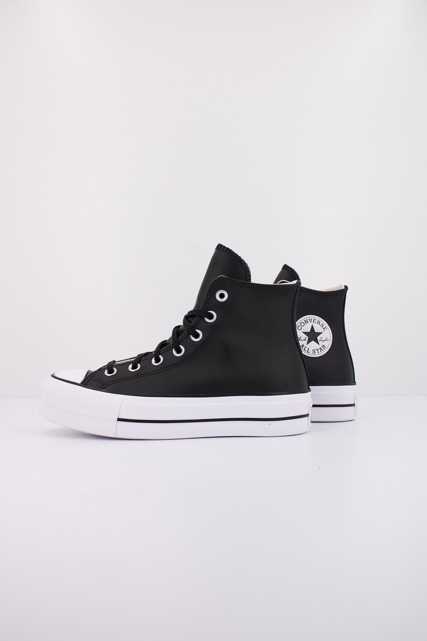 CONVERSE CHUCK TAYLOR ALL STAR PLATFORM LEATHER en color NEGRO  (1)