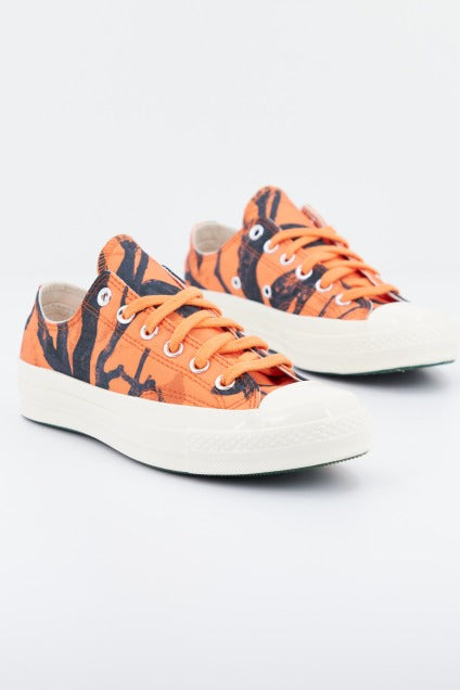CONVERSE CHUCK  OX en color NARANJA  (1)