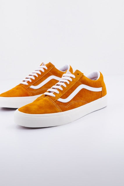 VANS UA OLD SKOOL en color MARRON CLARO  (1)