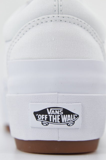 VANS UA OLD SKOOL STACKED en color BLANCO  (4)