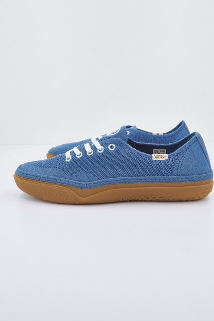 VANS UA CIRCLE VEE en color AZUL  (1)