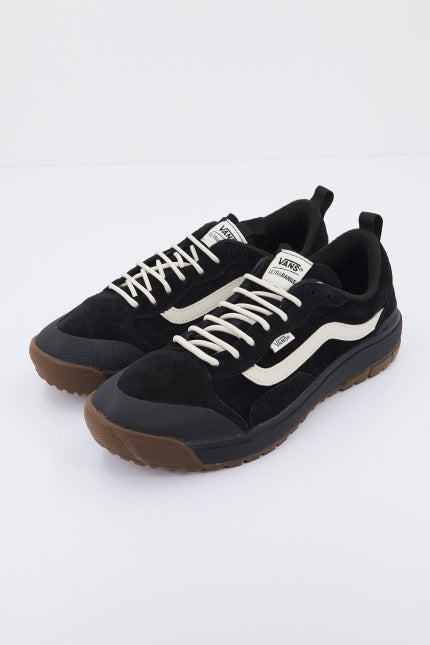 VANS UA ULTRARANGE en color NEGRO  (2)
