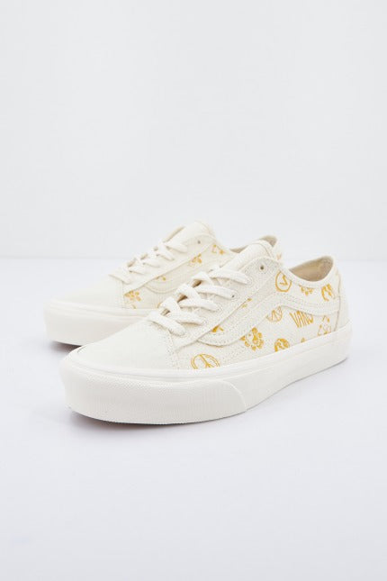 VANS UA OLD SKOOL TAPERED en color BEIS  (1)