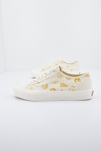 VANS UA OLD SKOOL TAPERED en color BEIS  (2)