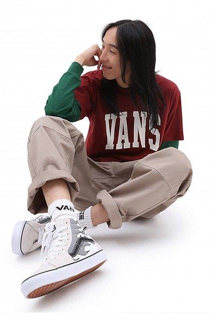 VANS VARSITY TYPE SS TEE en color BURDEOS  (4)