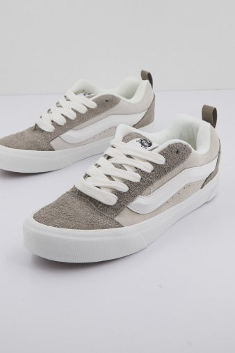 VANS KNU SKOOL en color BEIS  (2)