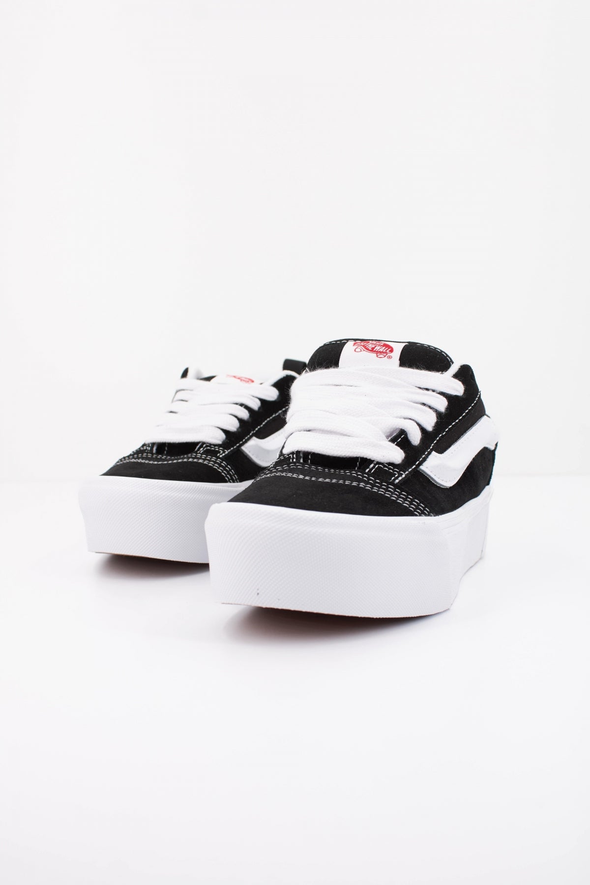 VANS  KNU STACK en color NEGRO  (2)