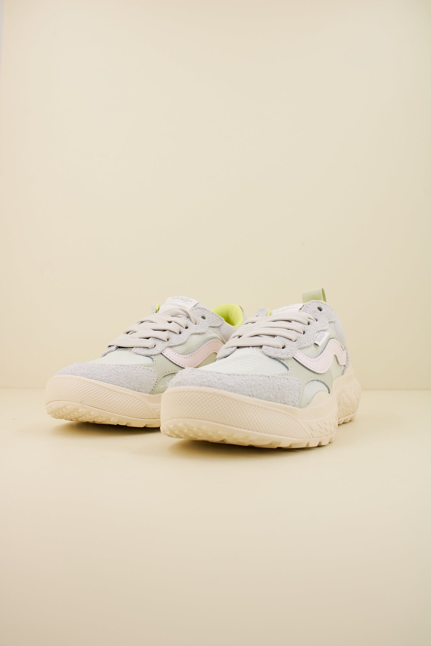 VANS ULTRARANGE NEO VR LIG en color AZUL  (2)