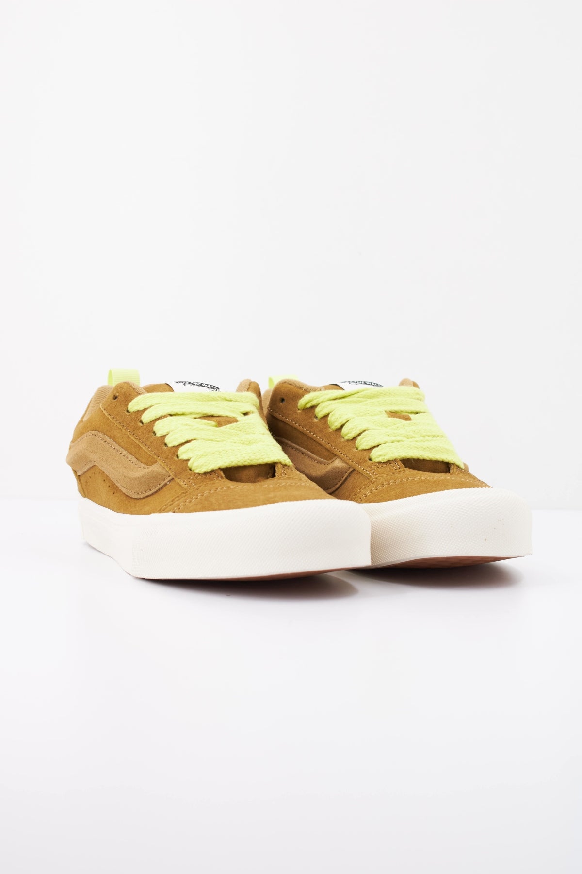 VANS KNU SKOOL en color MARRON  (2)