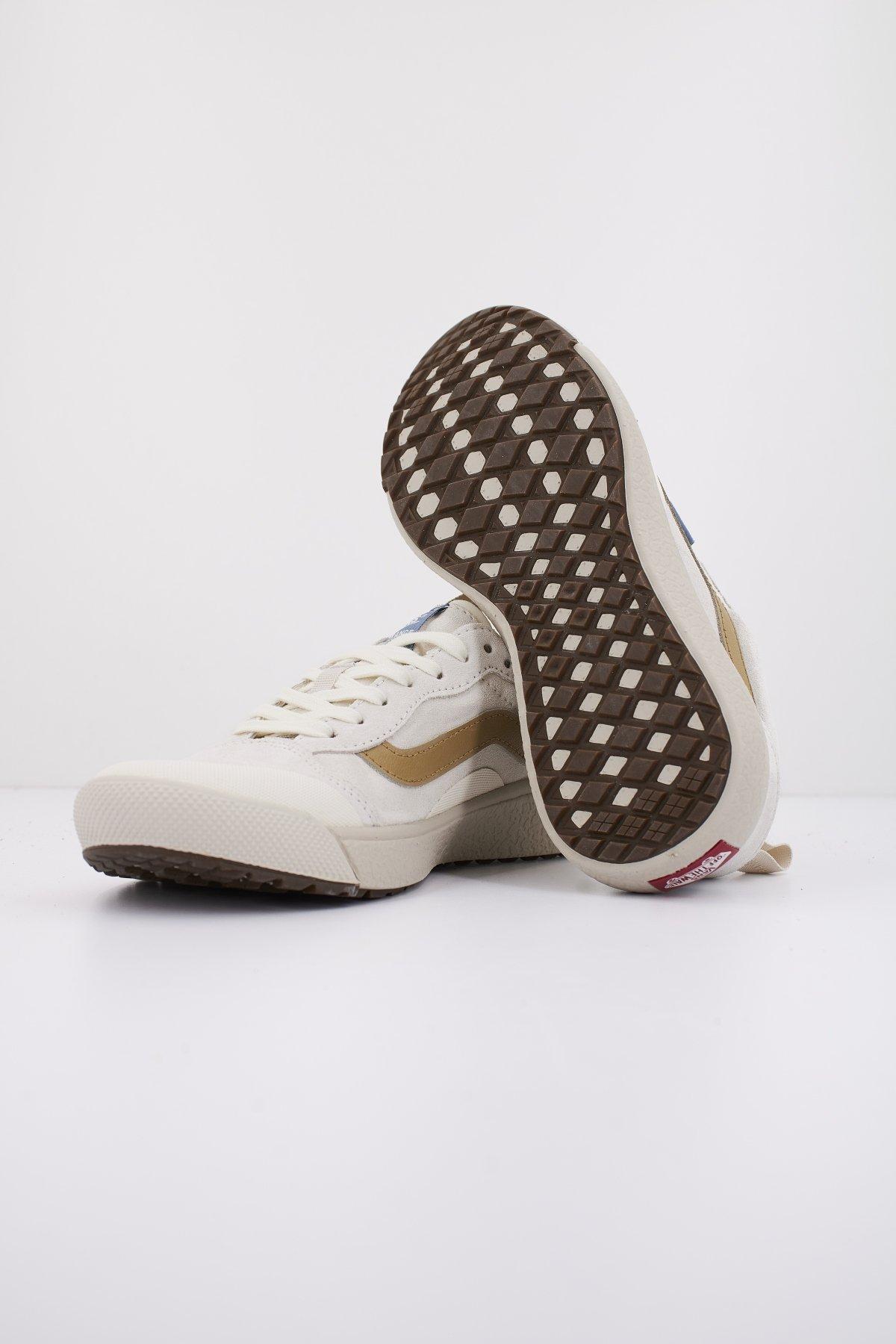 VANS ULTRARANGE EXO SE en color BLANCO  (4)