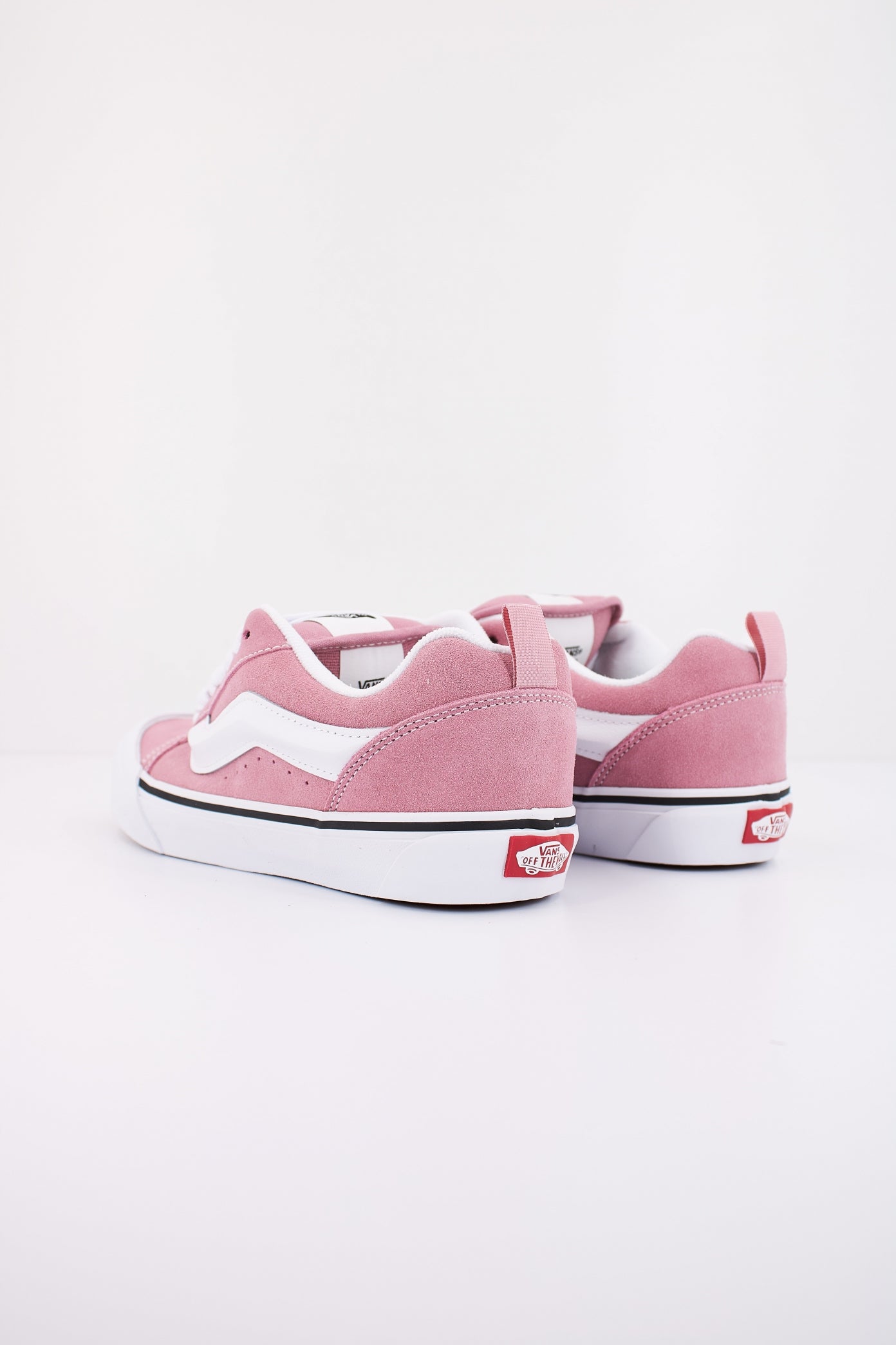 VANS KNU SKOOL en color ROSA  (4)