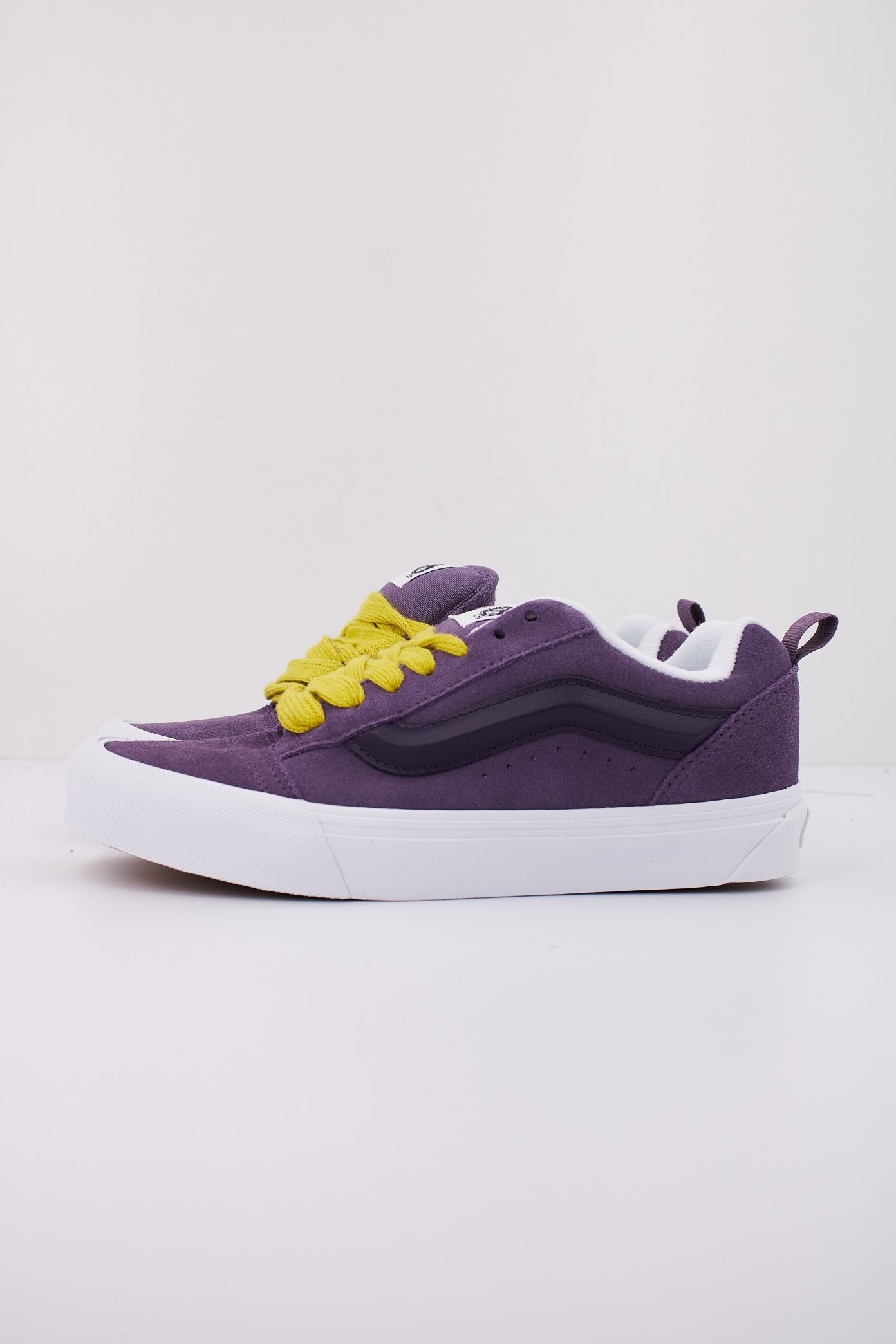 VANS KNU SKOOL  en color VIOLETA  (1)