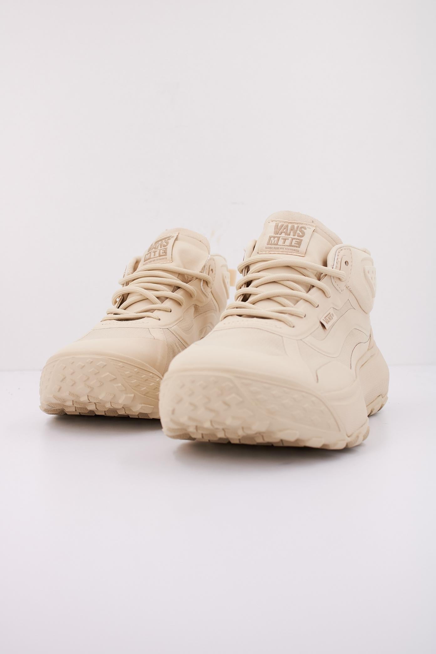 VANS  MTE CROSSPATH MID en color BEIS  (2)