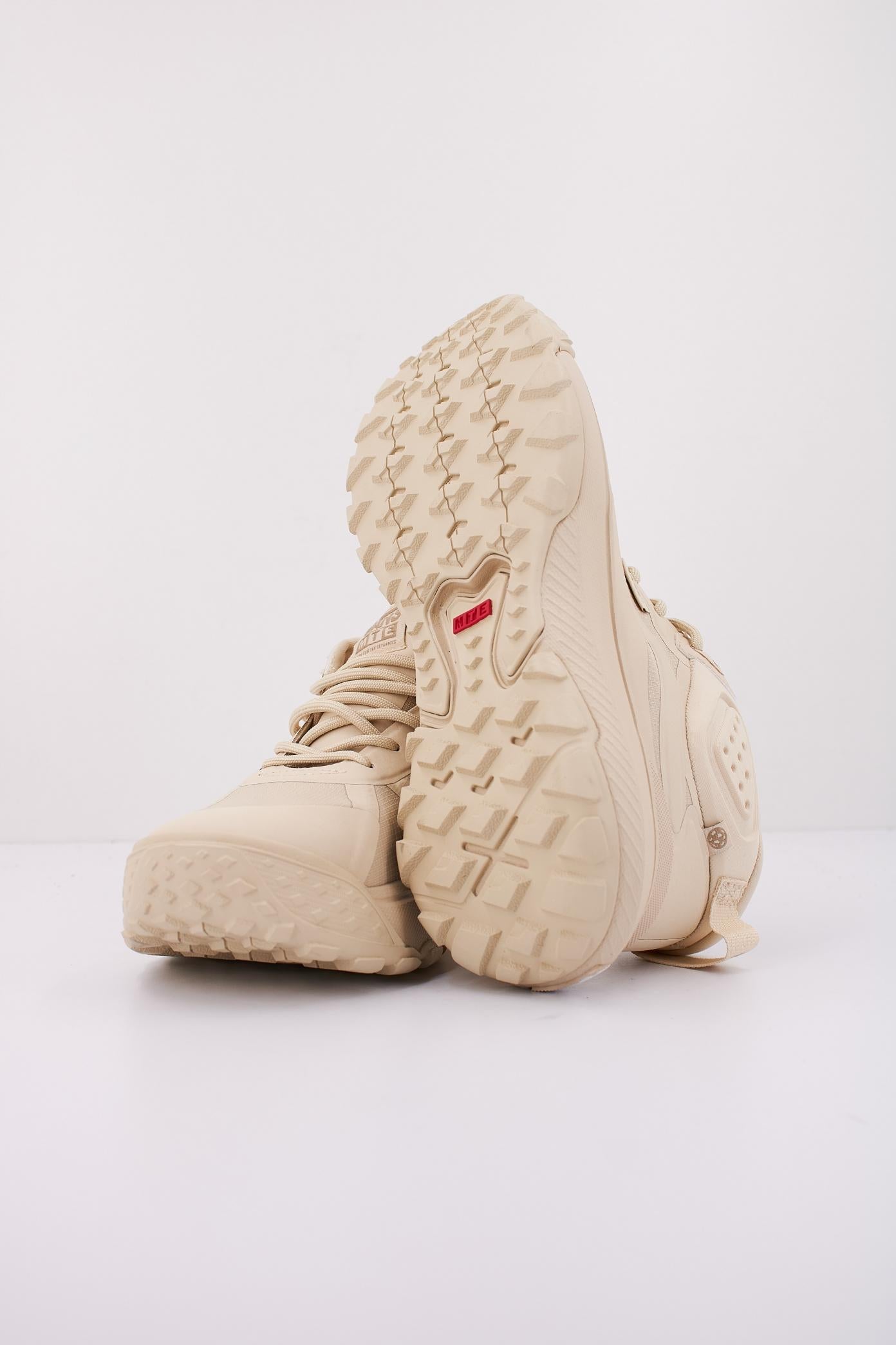 VANS  MTE CROSSPATH MID en color BEIS  (5)