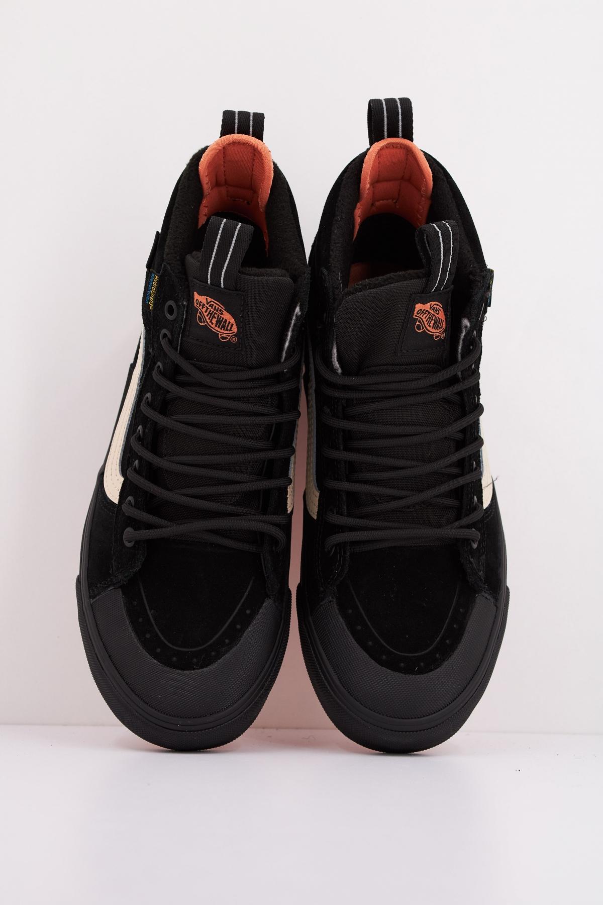 VANS MTE SK-HI WATERPROOF en color NEGRO  (3)