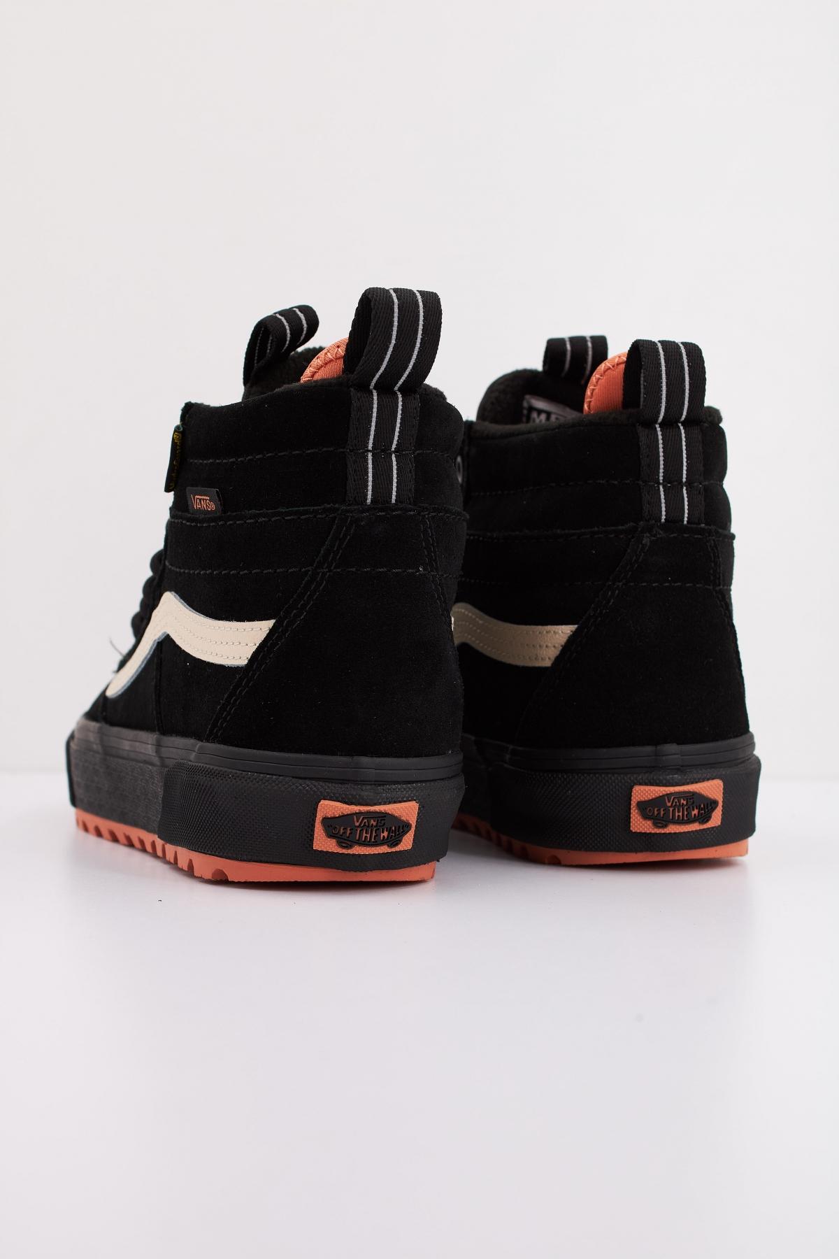 VANS MTE SK-HI WATERPROOF en color NEGRO  (4)