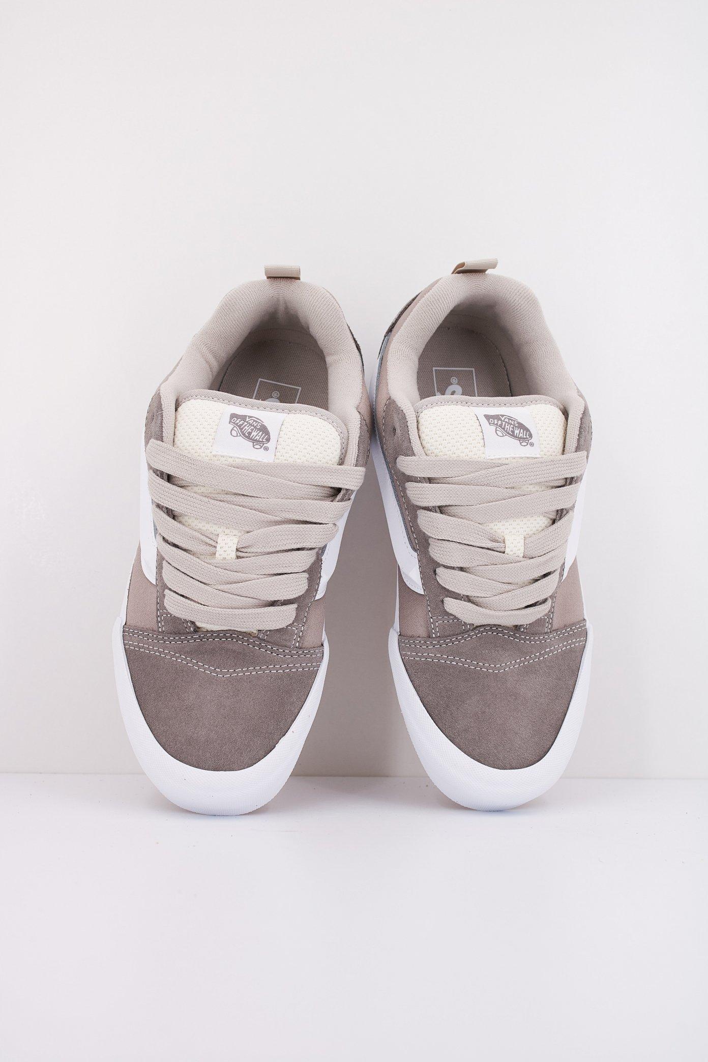 VANS KNU SKOOL en color GRIS  (3)