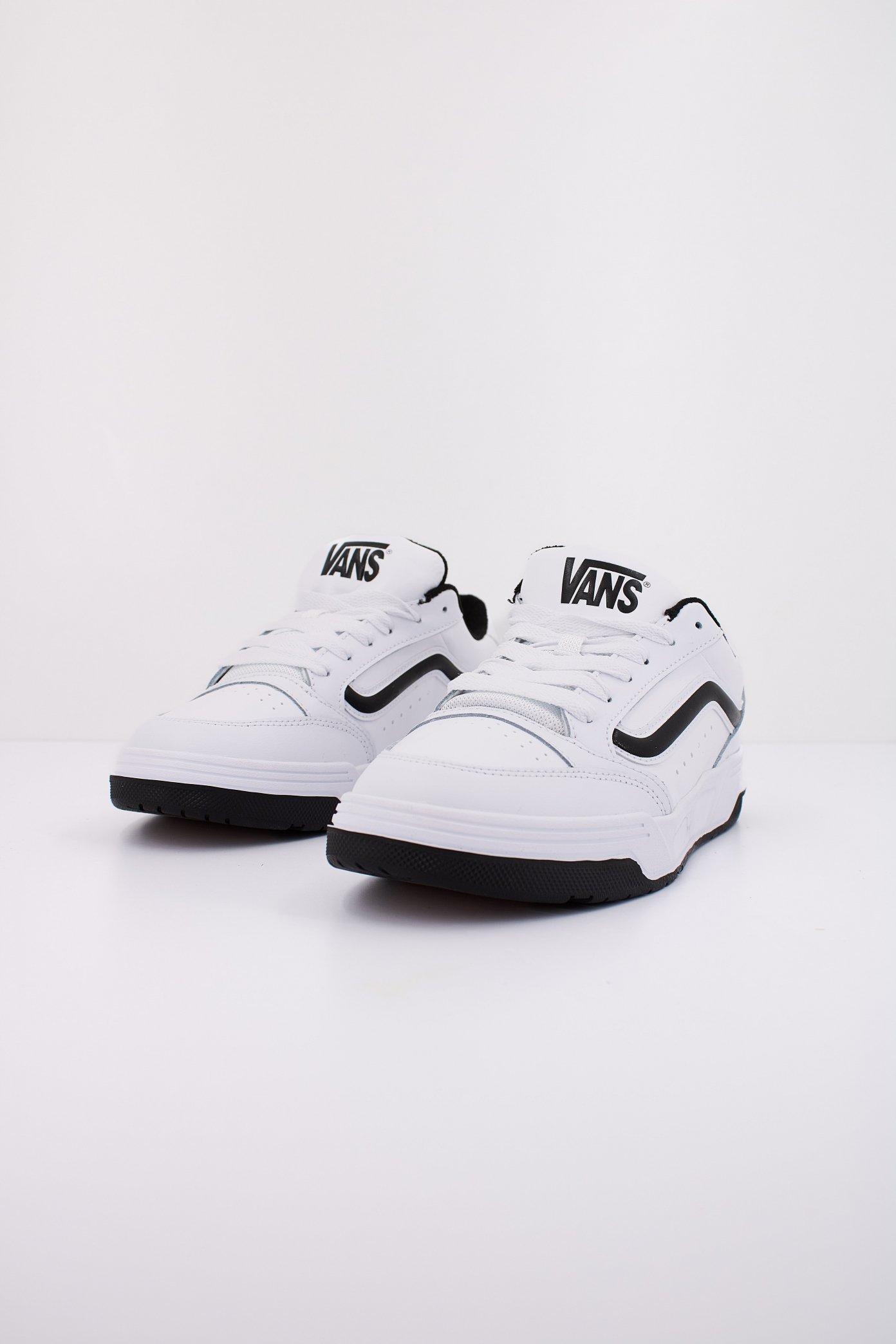 VANS HYLANE en color BLANCO  (2)