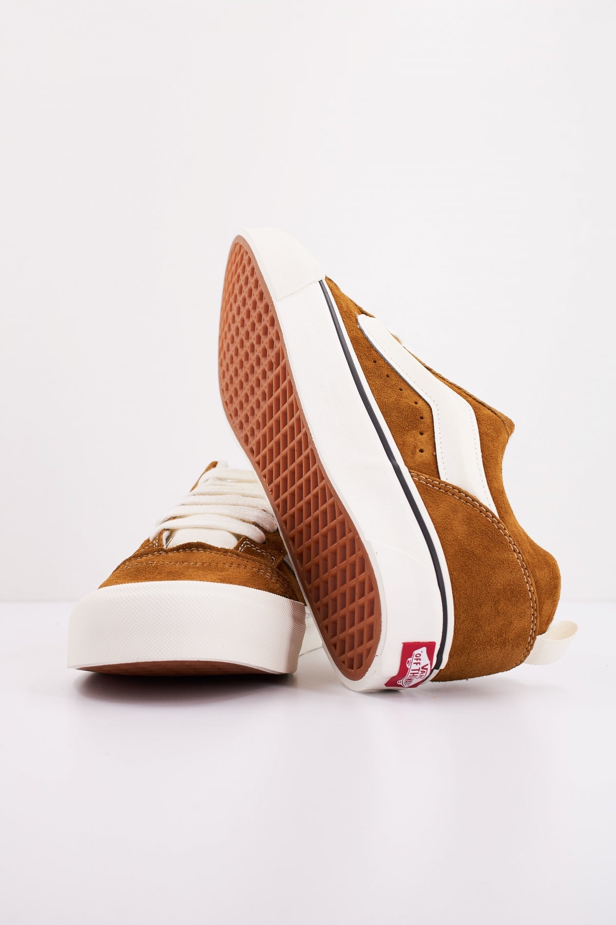 VANS KNU SKOOL en color MARRON  (5)