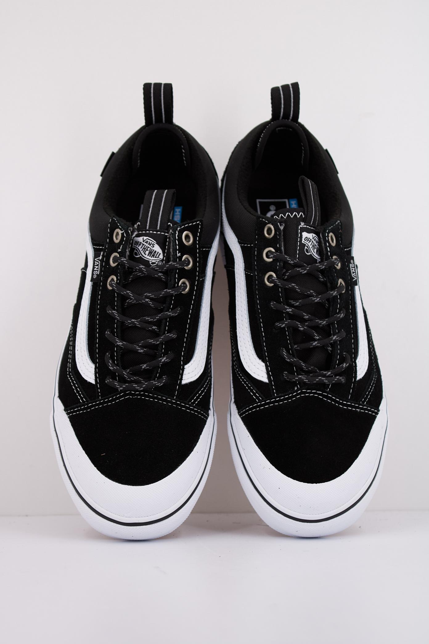 VANS MTE OLD SKOOL WATERPROOF en color NEGRO  (3)