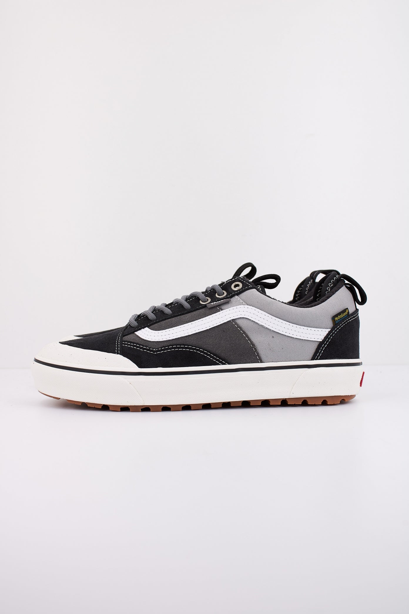 VANS MTE OLD SKOOL WATERPROOF en color GRIS  (1)