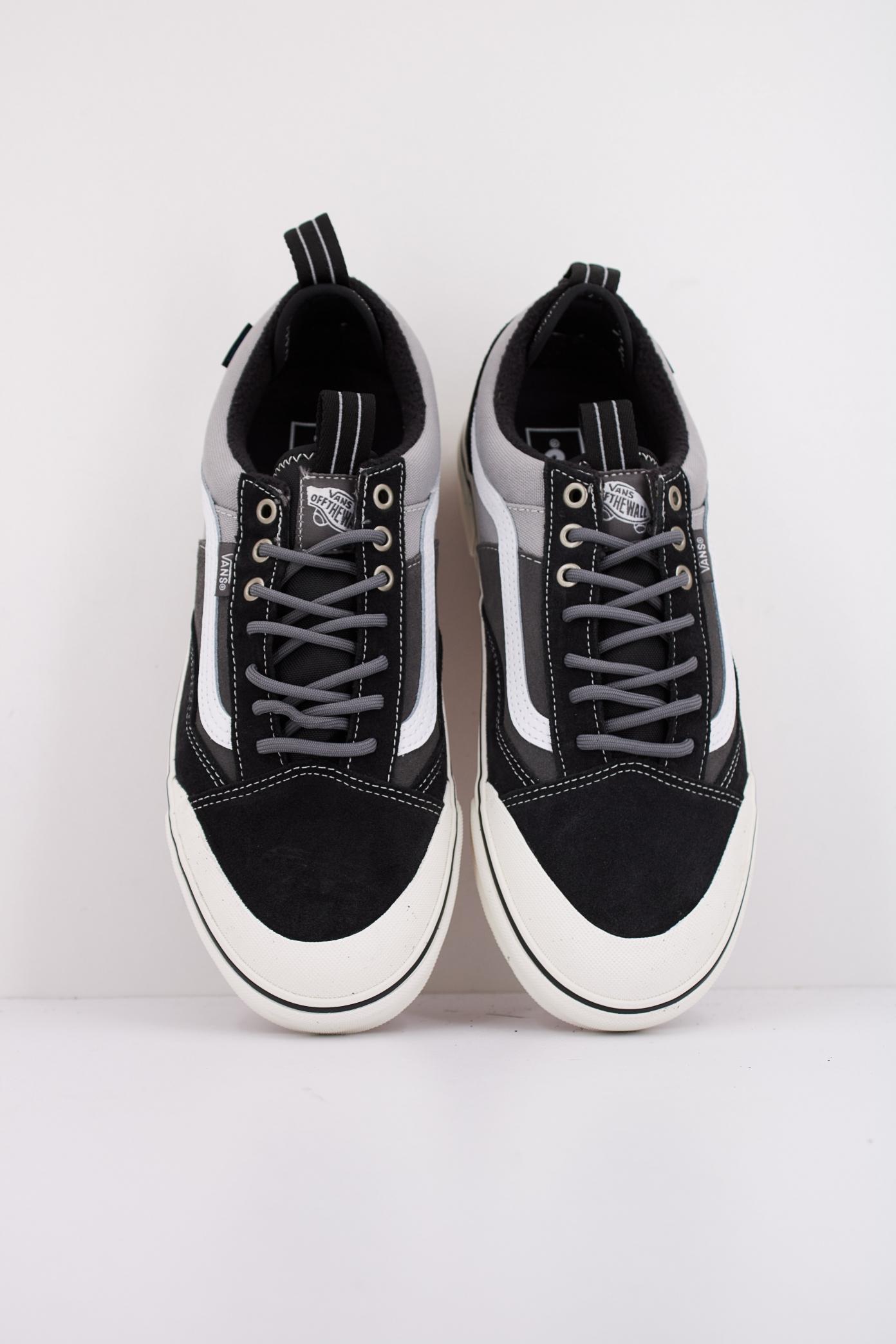 VANS MTE OLD SKOOL WATERPROOF en color GRIS  (3)