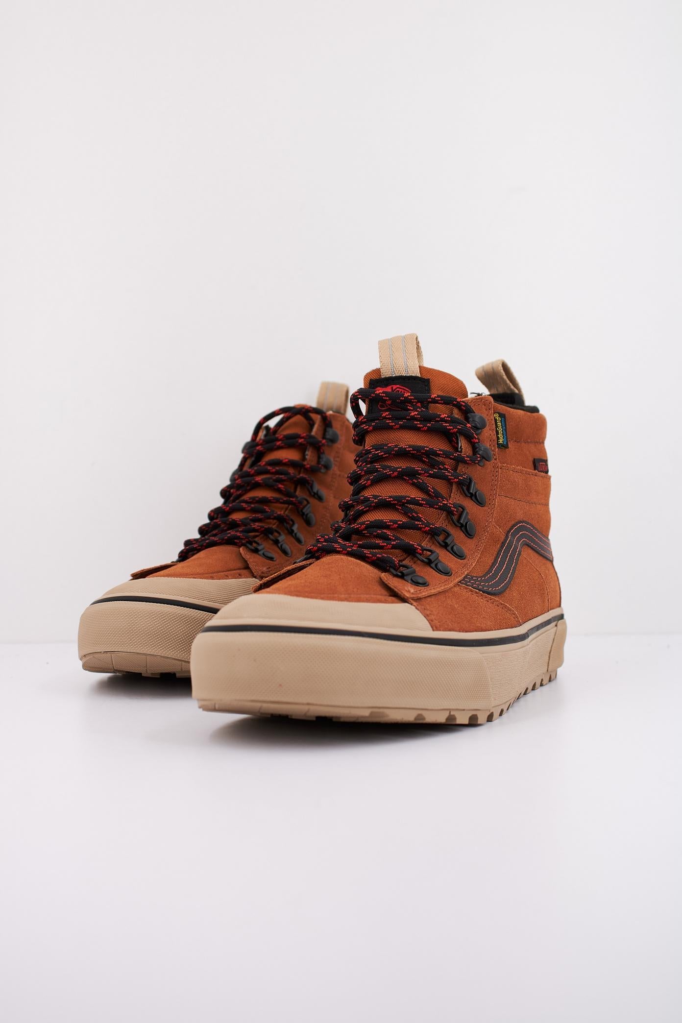 VANS MTE SK-HI DR WATERPROOF en color MARRON  (2)