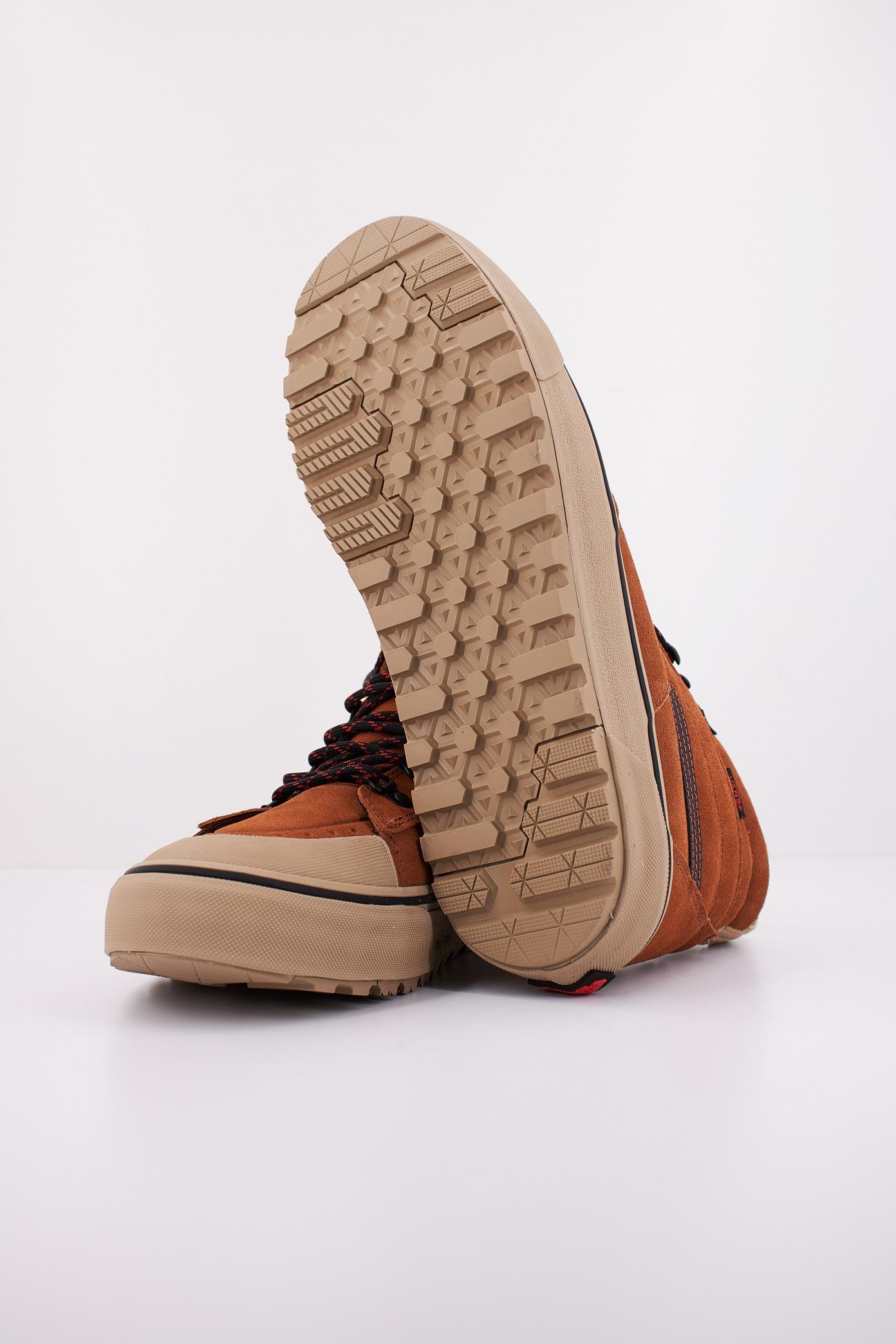 VANS MTE SK-HI DR WATERPROOF en color MARRON  (5)