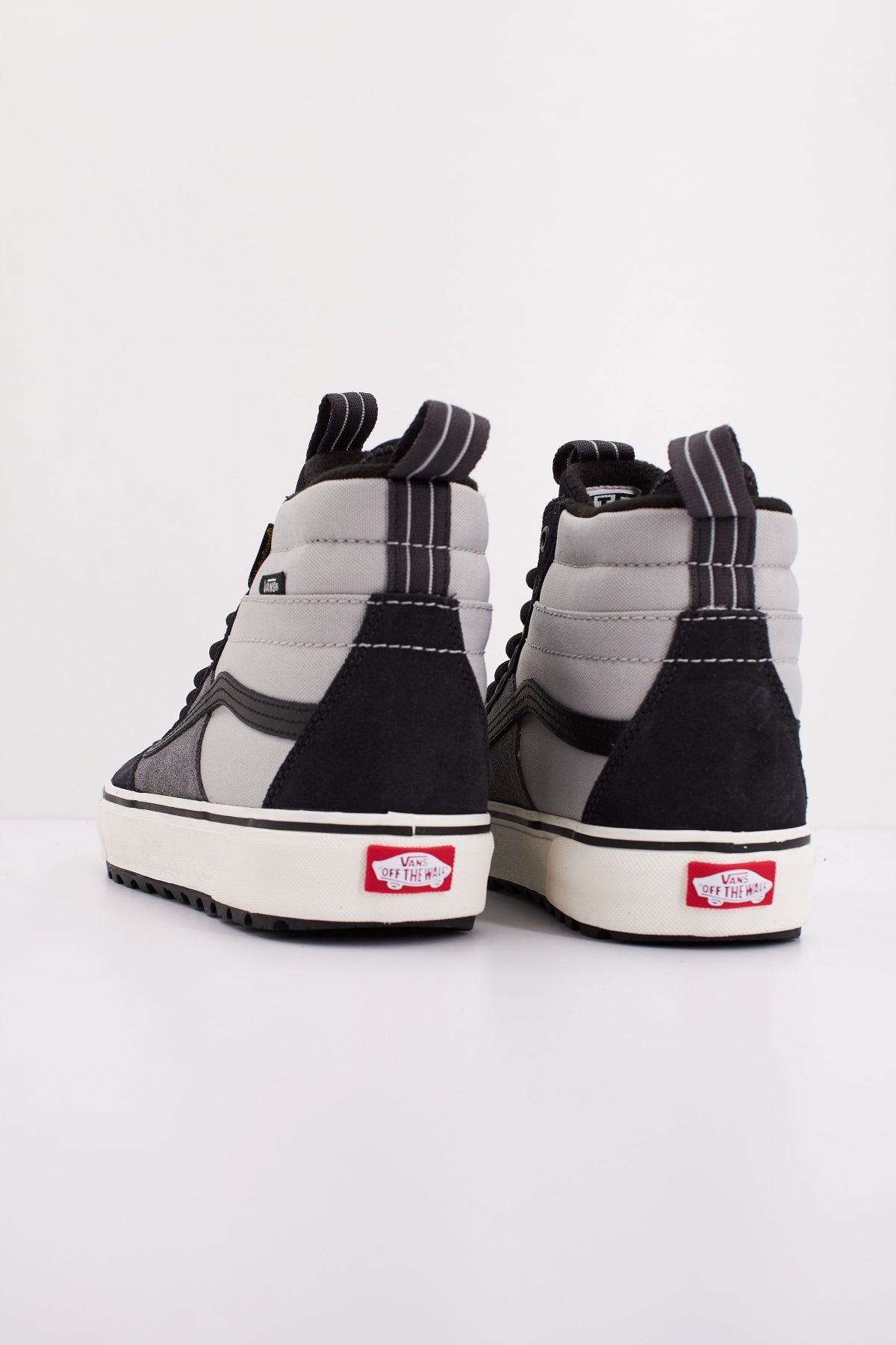 VANS  SK-HI WATERPROOF en color GRIS  (4)