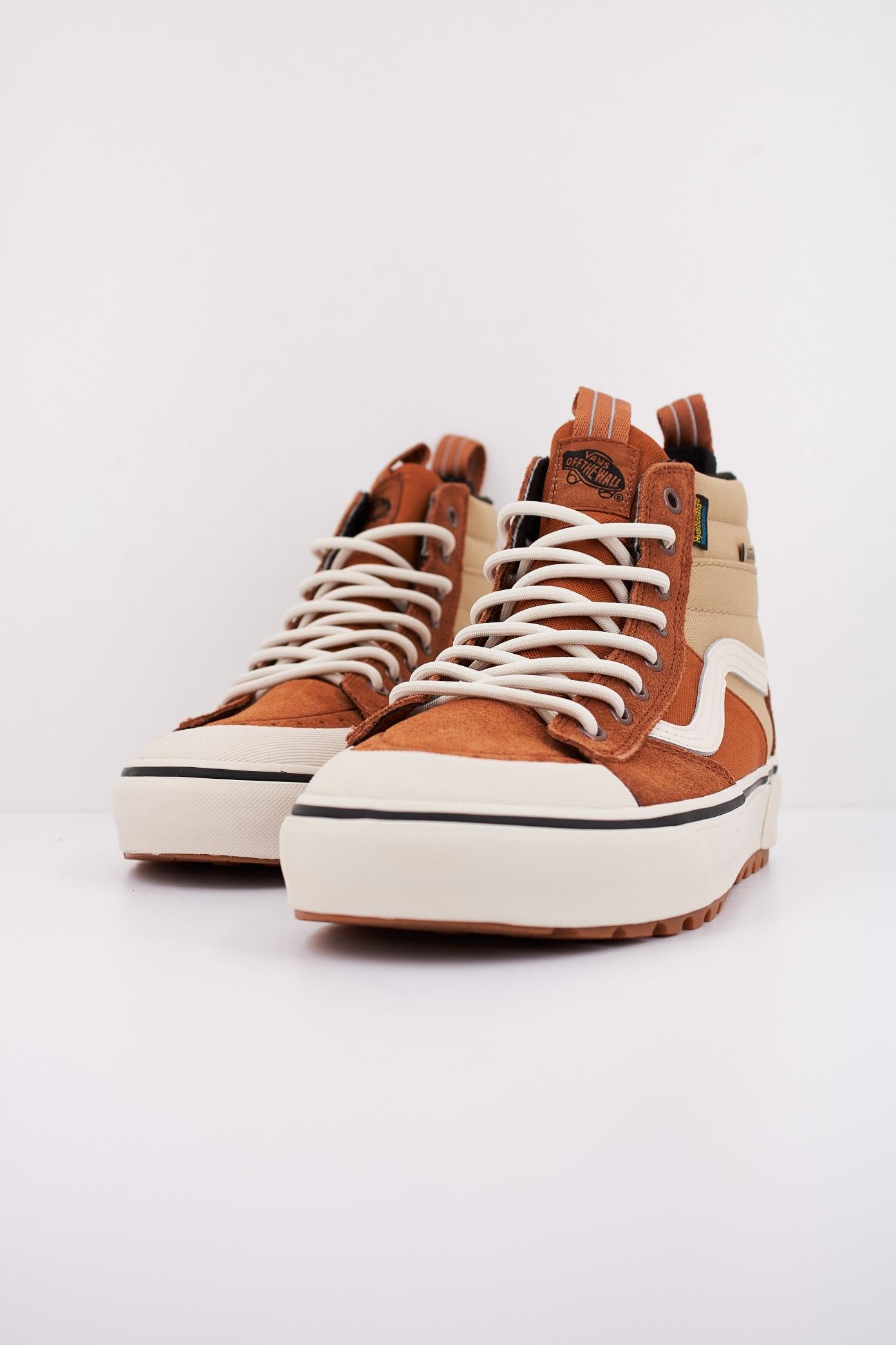 VANS MTE SK-HI WATERPROOF en color MARRON  (2)