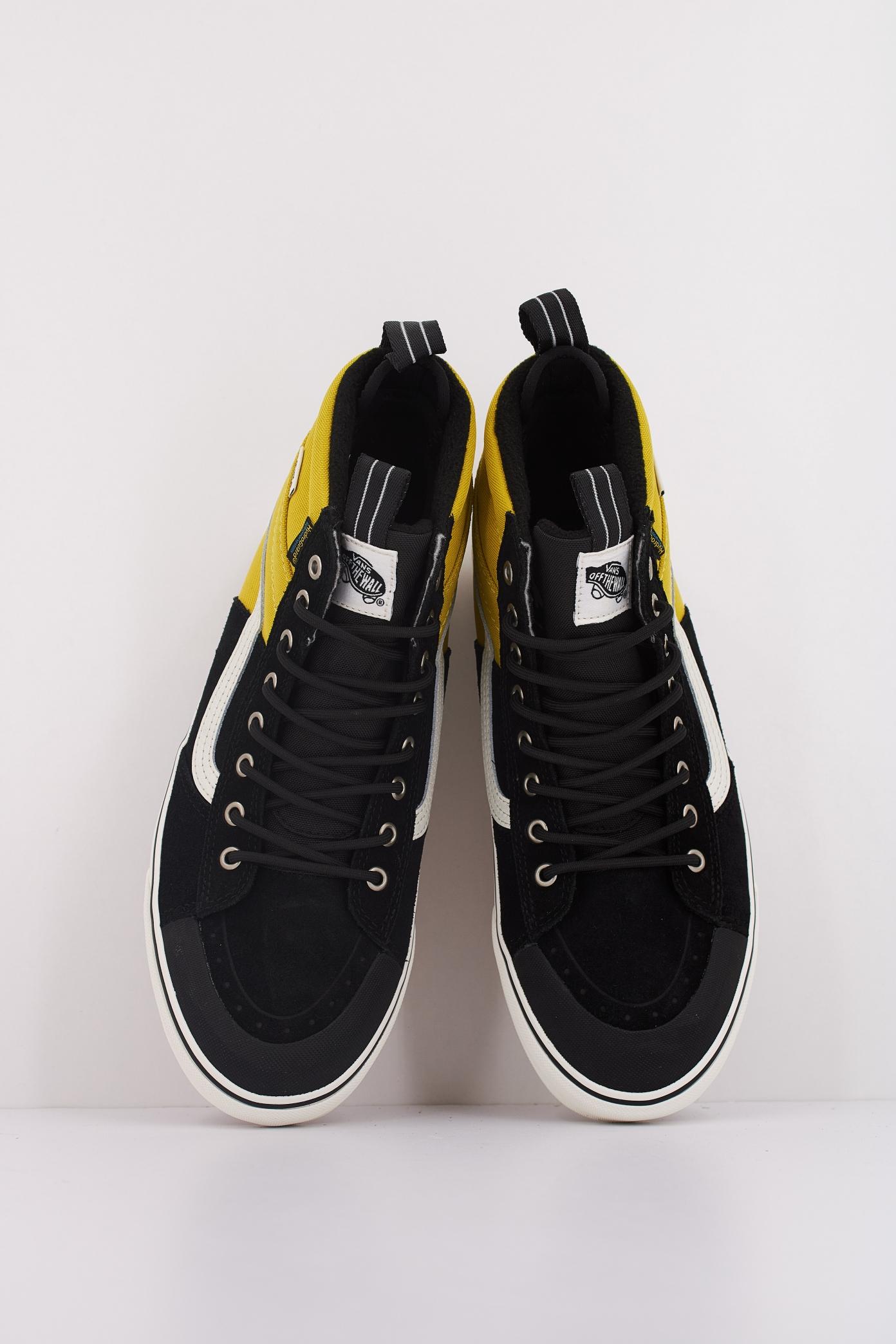 VANS MTE SK-HI WATERPROOF en color NEGRO  (3)