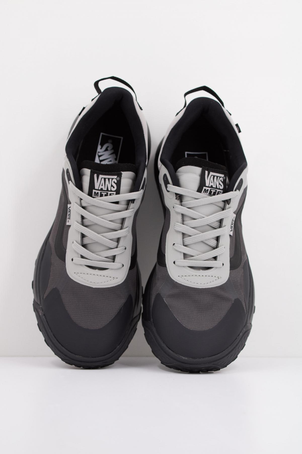 VANS MTE CROSSPATH en color GRIS  (3)