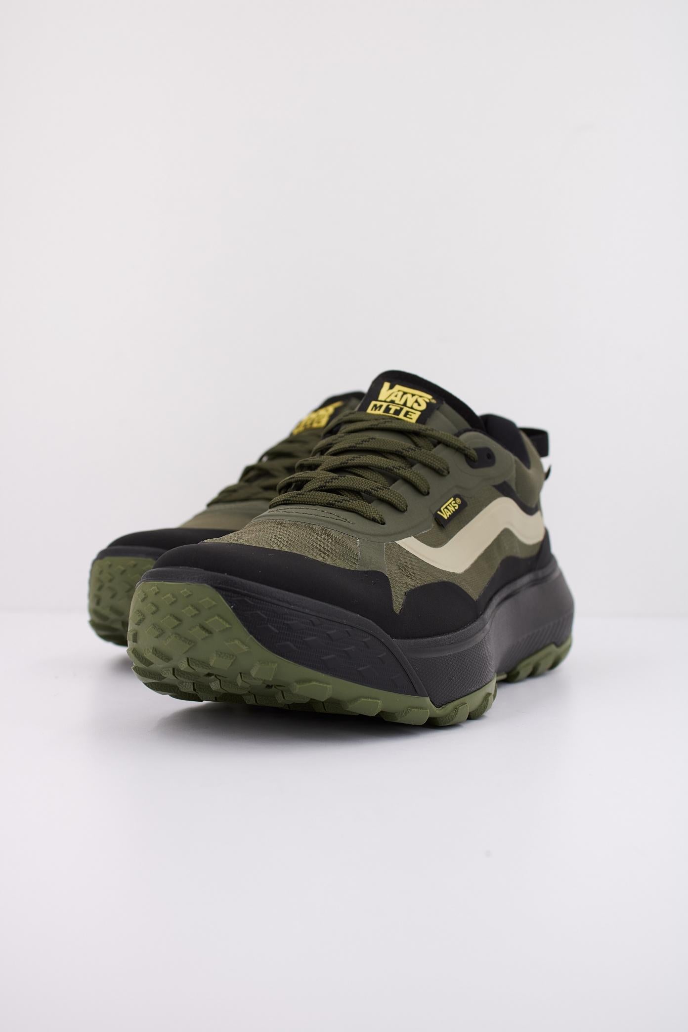 VANS MTE CROSSPATH en color VERDE  (2)