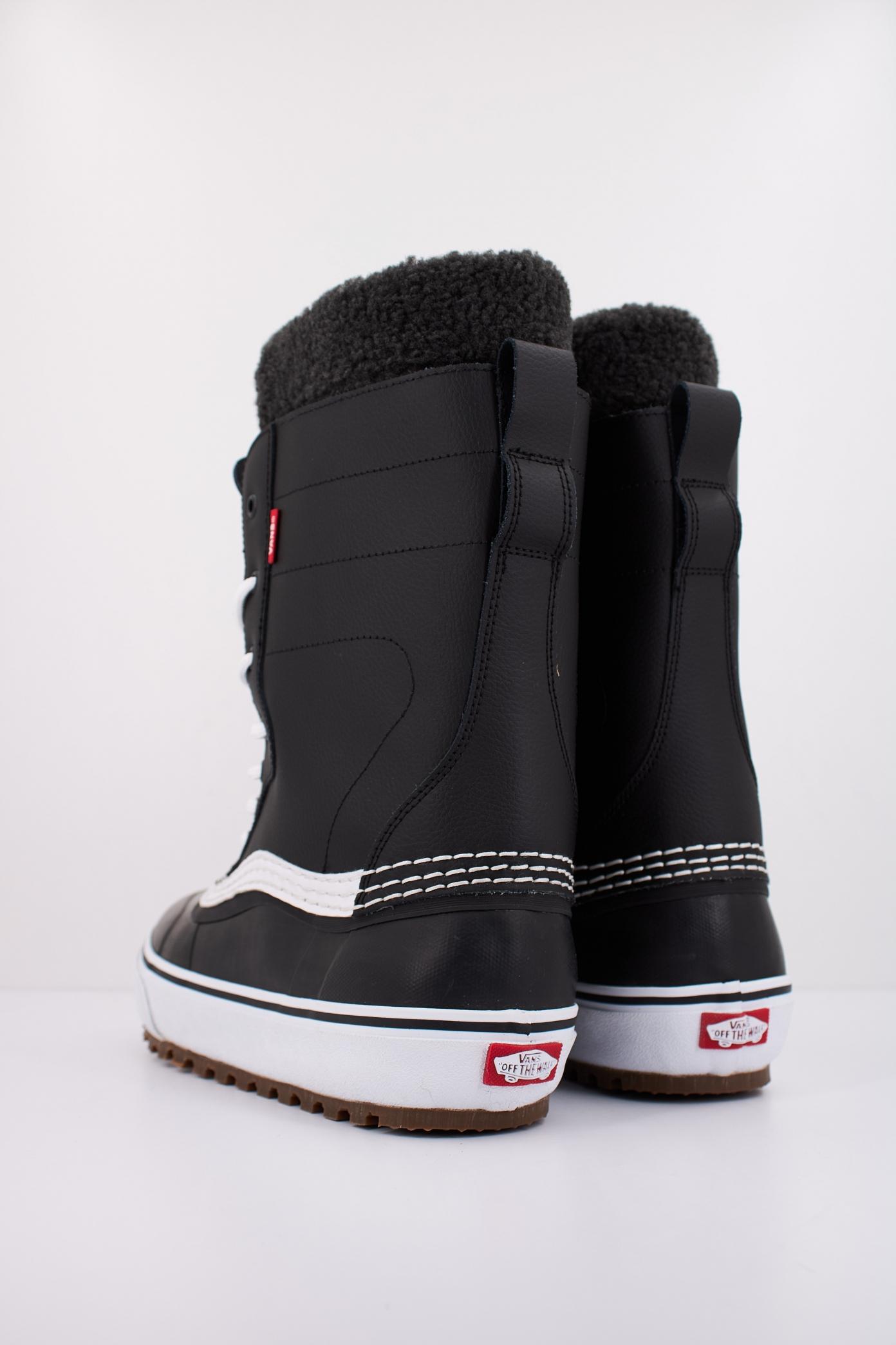 VANS MTE STANDARD WATERPROOF en color NEGRO  (4)