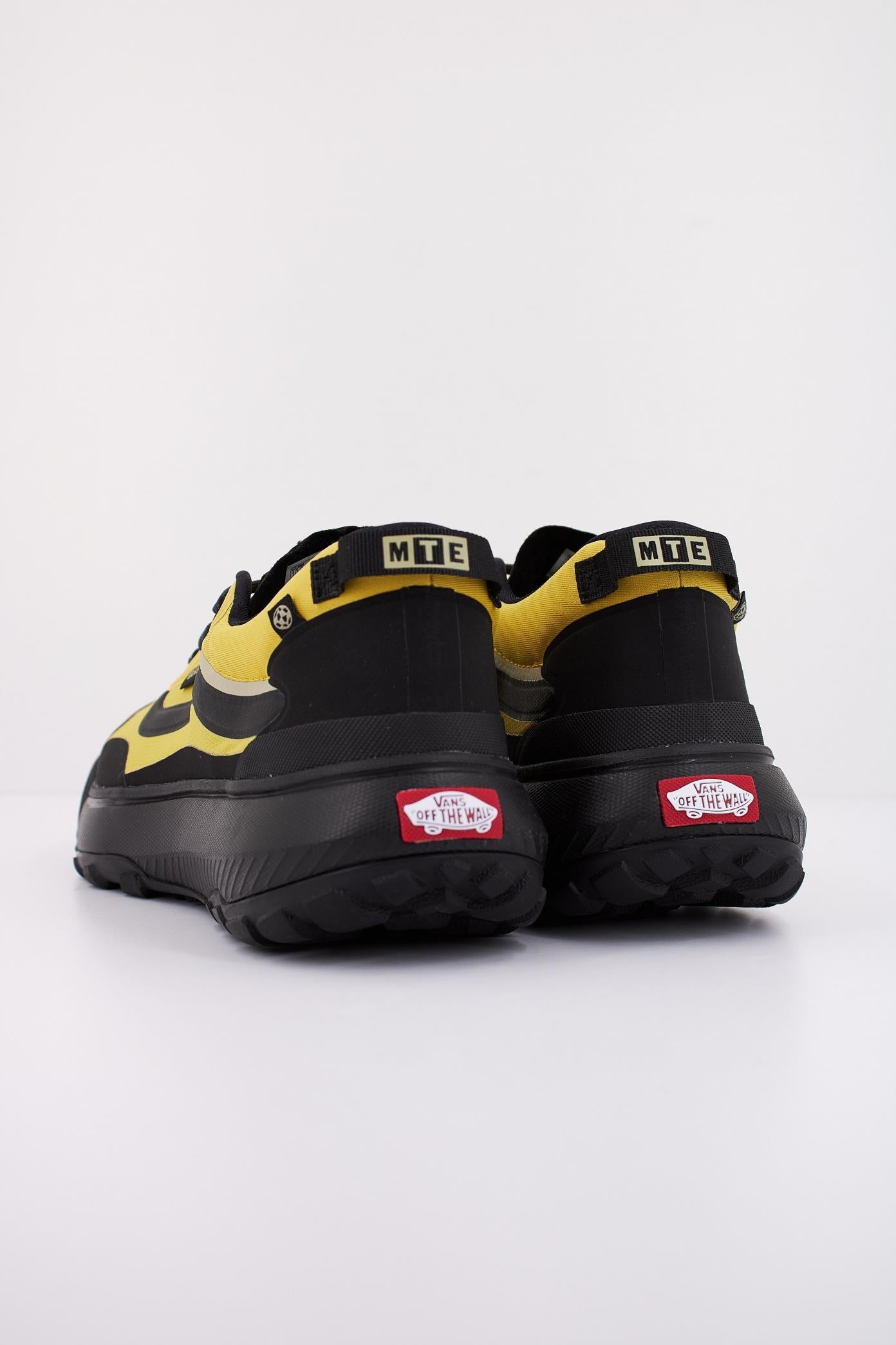 VANS MTE CROSSPATH en color AMARILLO  (4)