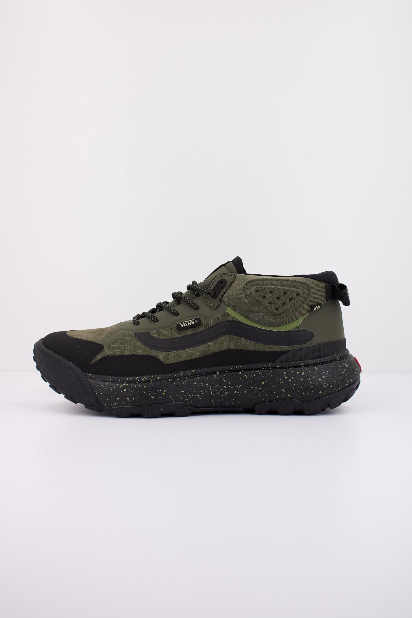 VANS MTE CROSSPATH MID en color VERDE  (1)