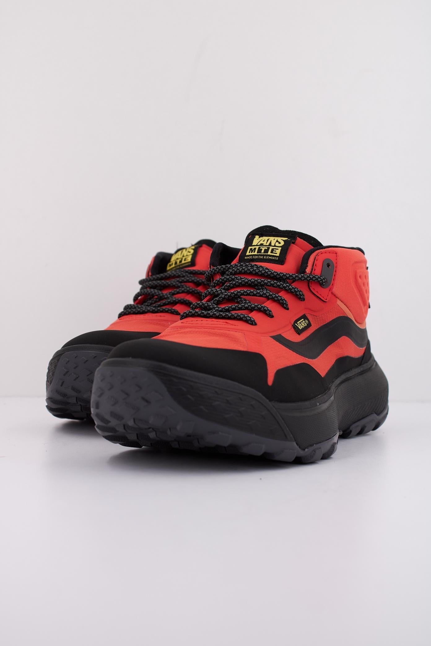 VANS MTE CROSSPATH MID en color NARANJA  (2)