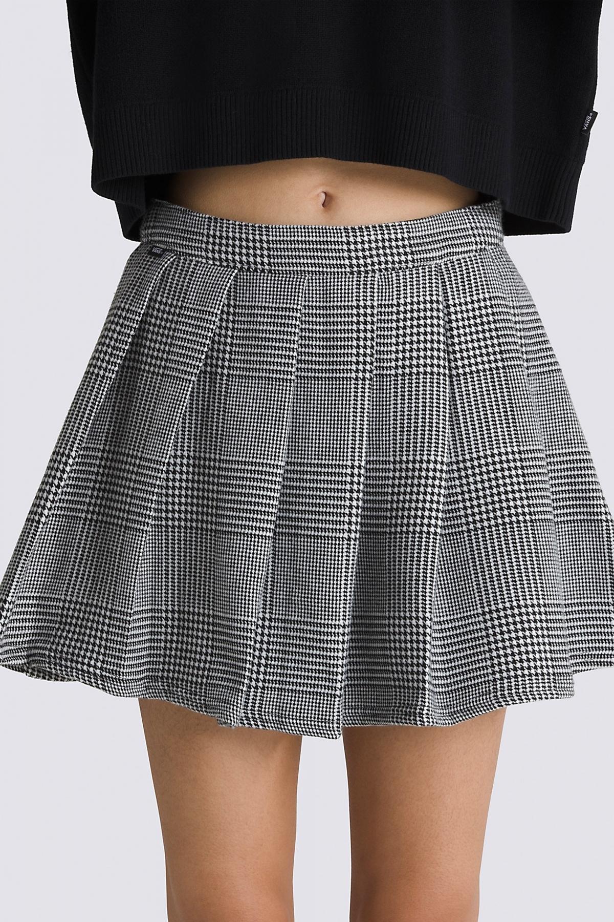 VANS NINA PLAID PLEATED SKI en color NEGRO  (1)