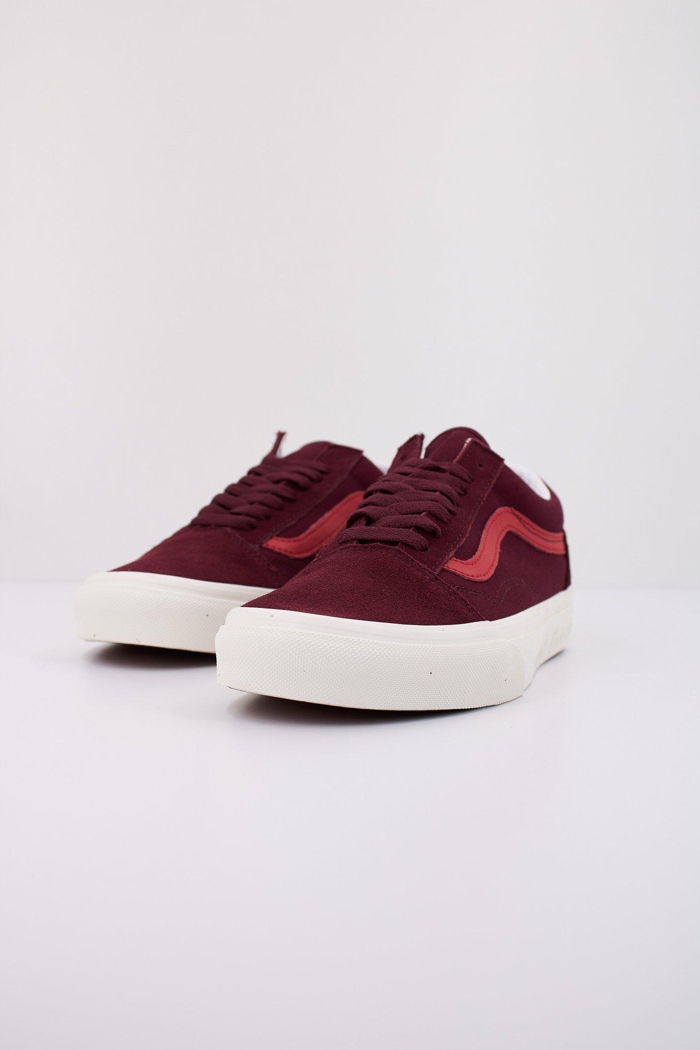 VANS UA OLD SKOOL  en color BURDEOS  (2)