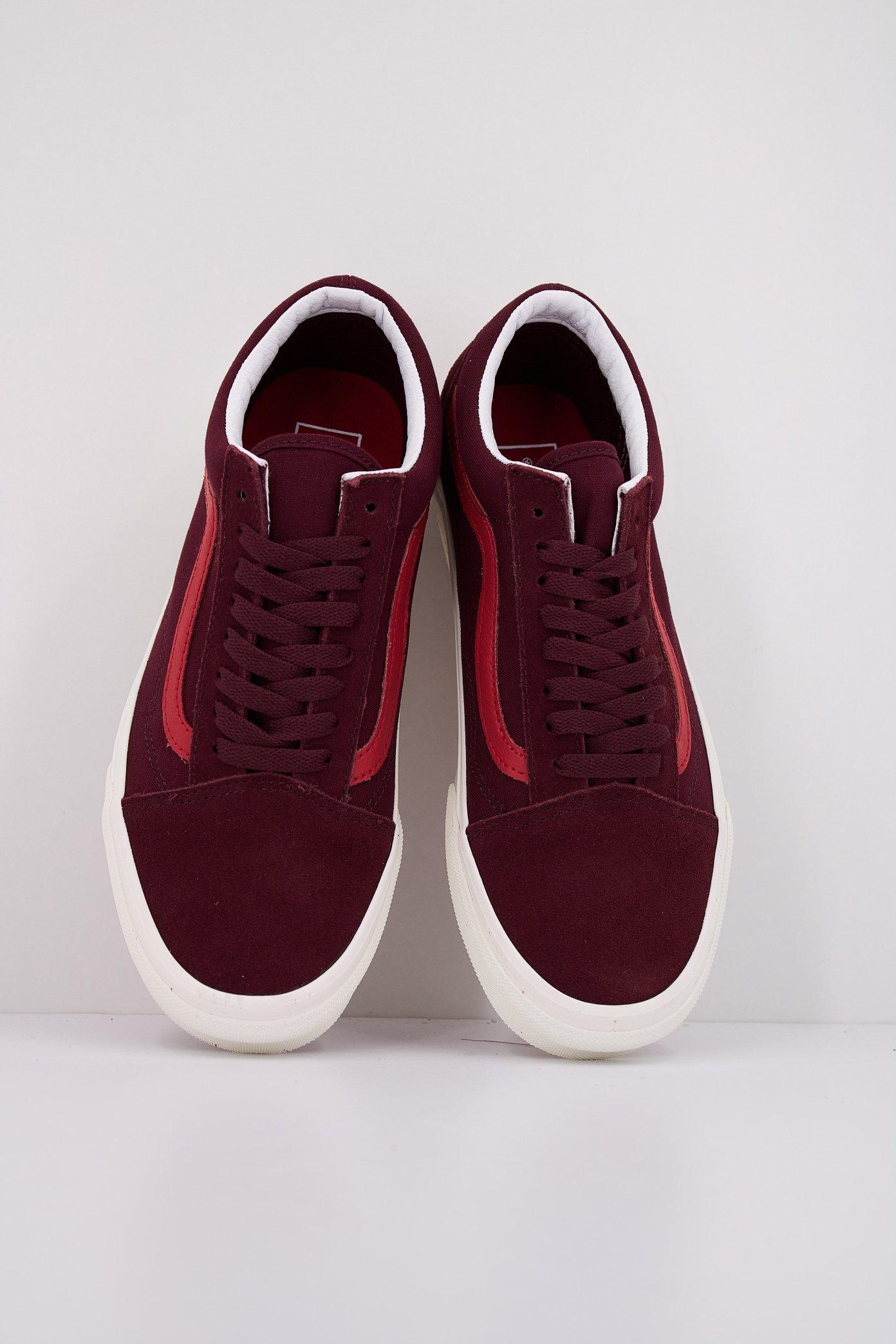 VANS UA OLD SKOOL  en color BURDEOS  (3)